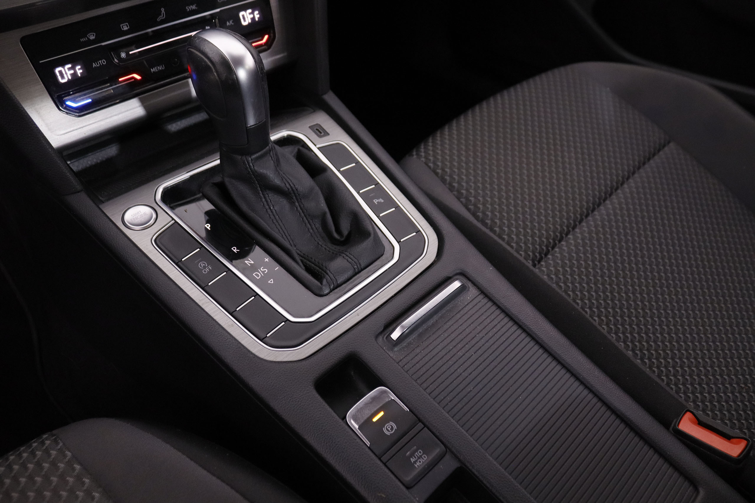 Volkswagen Passat 2.0 TDI BUSINESS DSG AUTO 122CV 4P # IVA DEDUCIBLE, PARKTRONIC - Foto 22