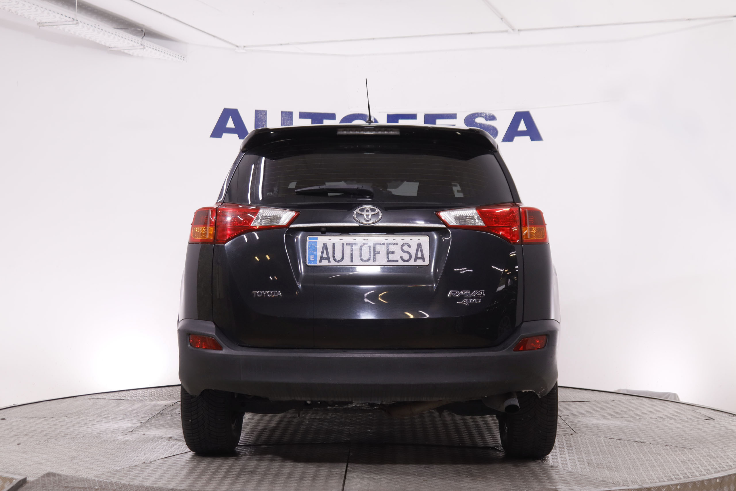 Toyota RAV4 2.2D Advance AWD - foto 5