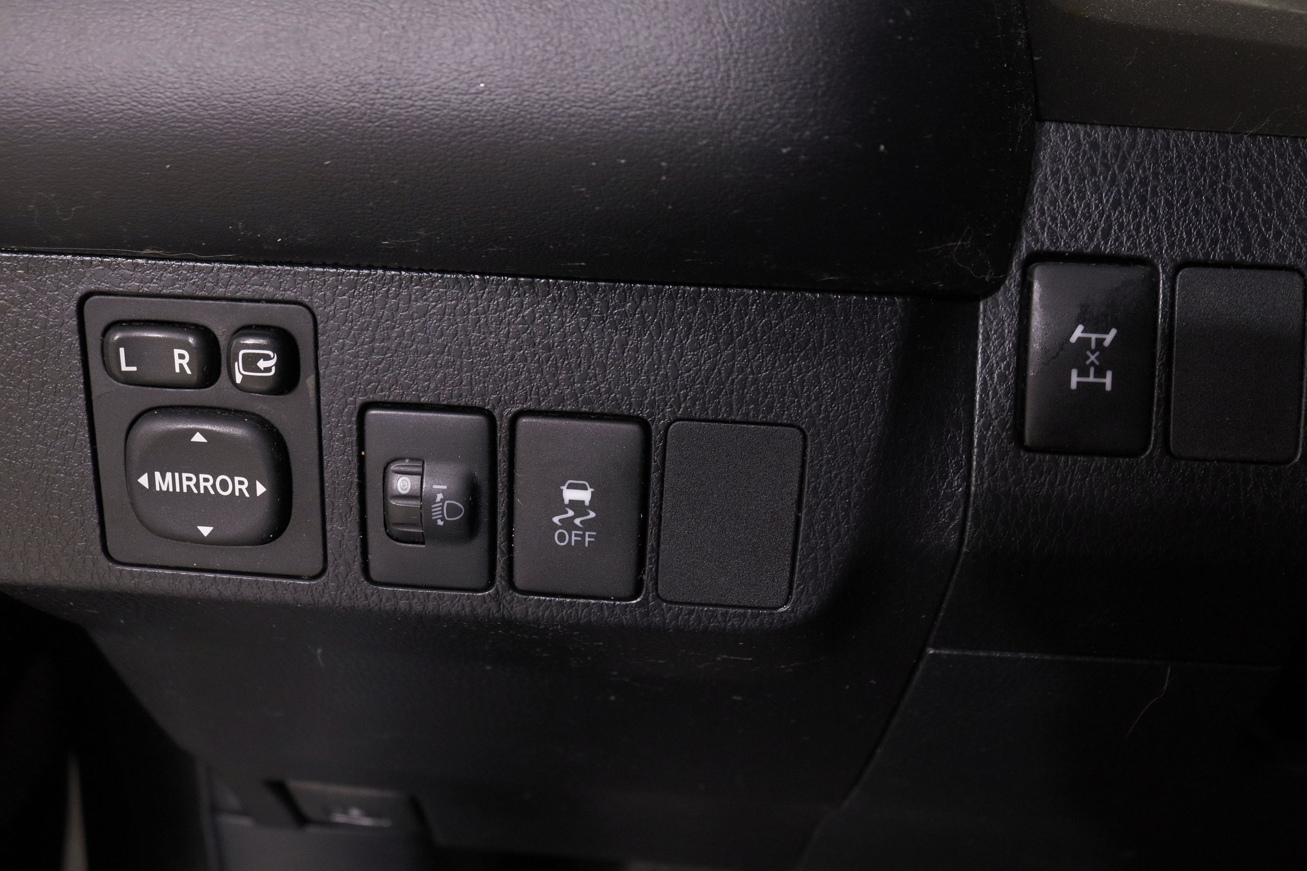 Toyota RAV4 2.2D Advance AWD - foto 15