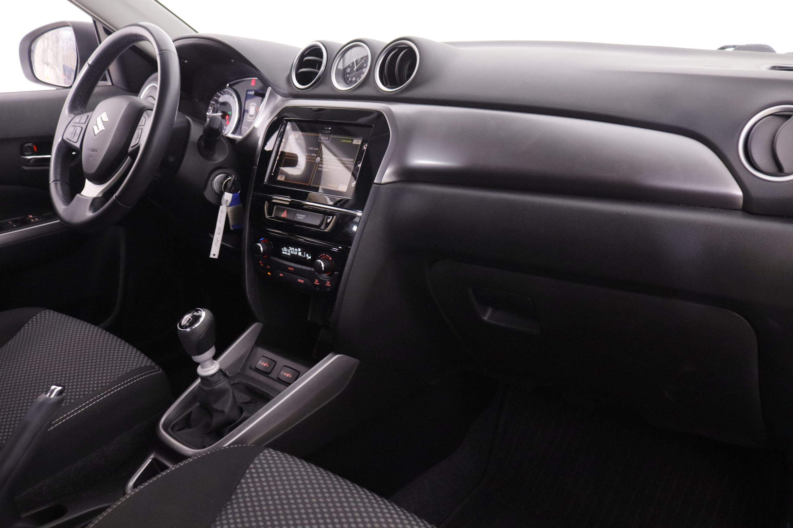 Suzuki Vitara 1.4 T Mild Hibryd GLE 4x2 - foto 12
