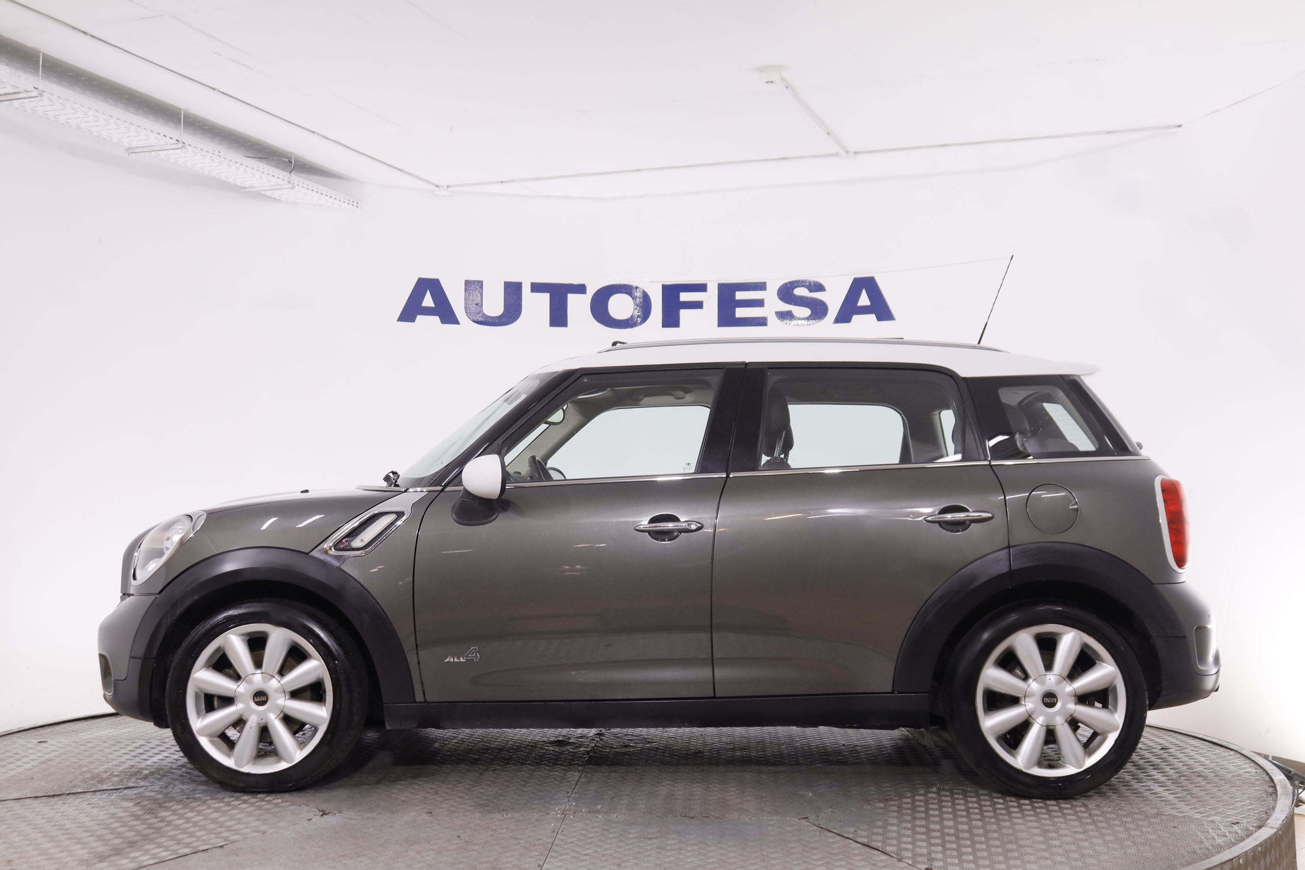 MINI Cooper ALL4 - foto 4