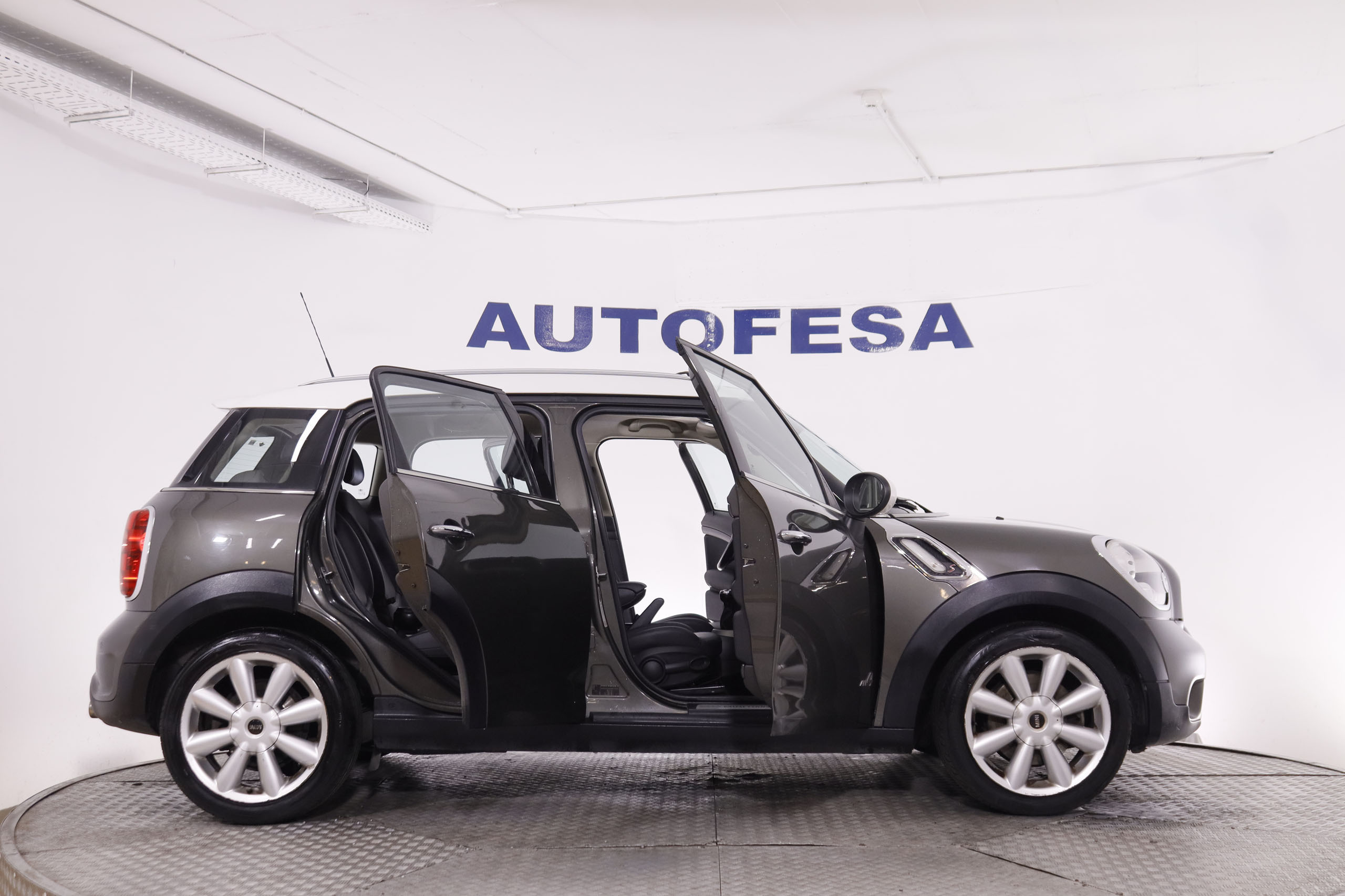 MINI Cooper ALL4 - foto 10