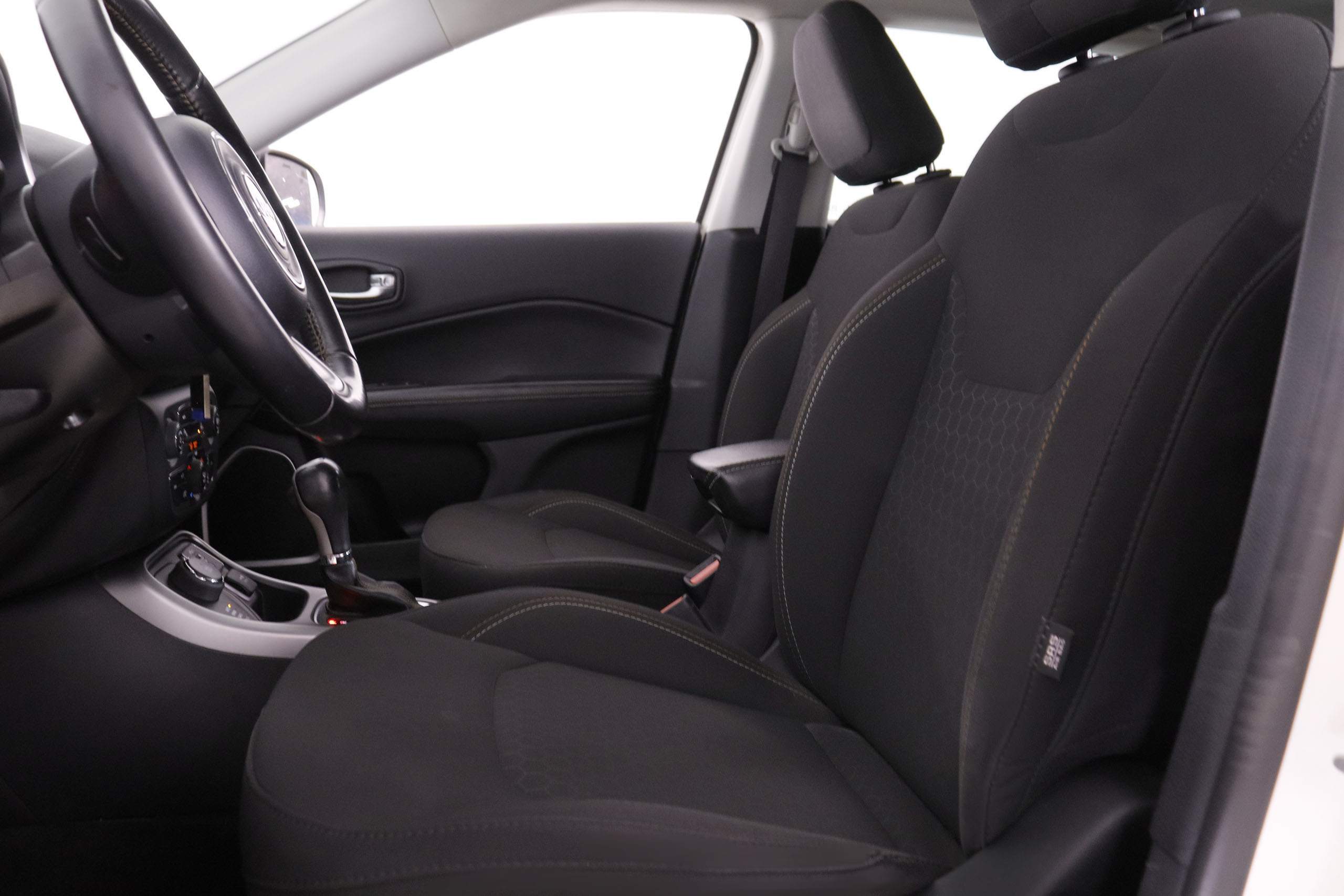 Jeep Compass 2.0 Mjet Longitude 4WD - foto 18