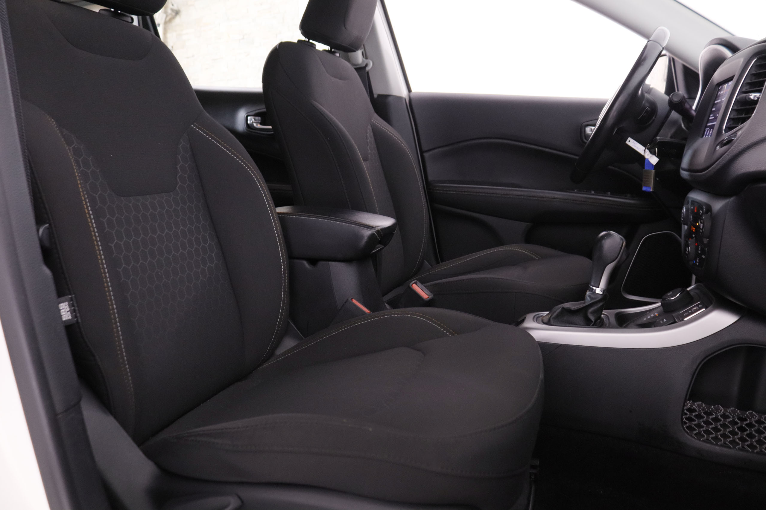 Jeep Compass 2.0 Mjet Longitude 4WD - foto 19