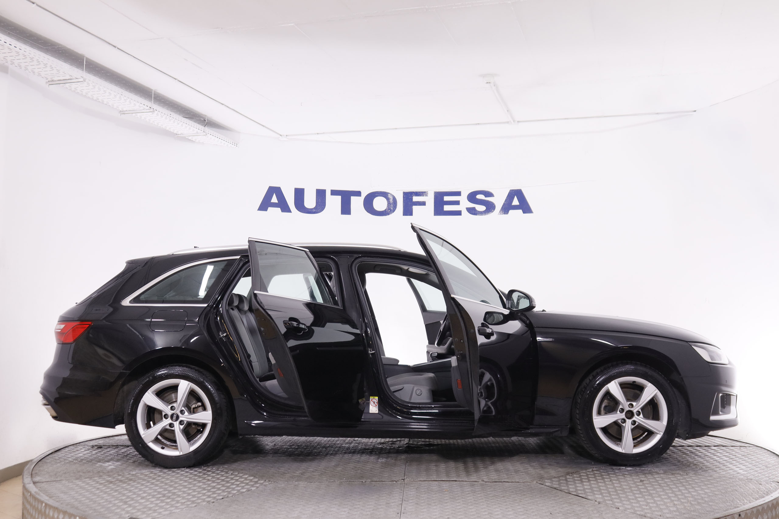 Audi A4 2.0 Avant 35TFSI Business Advance - foto 8
