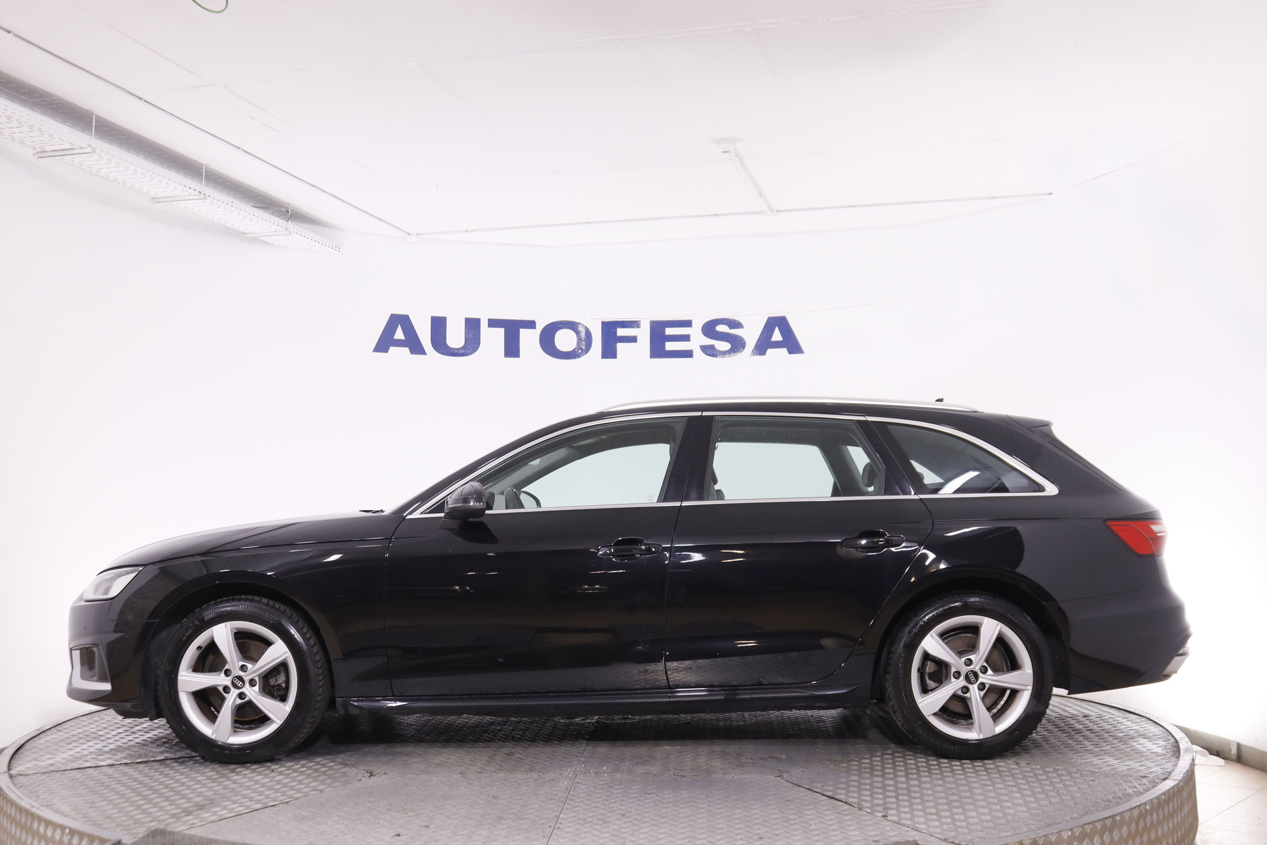Audi A4 2.0 Avant 35TFSI Business Advance - foto 4