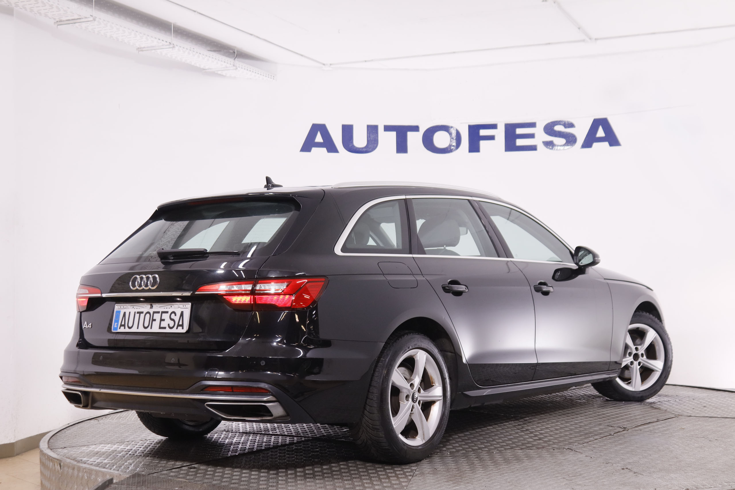 Audi A4 2.0 Avant 35TFSI Business Advance - foto 5