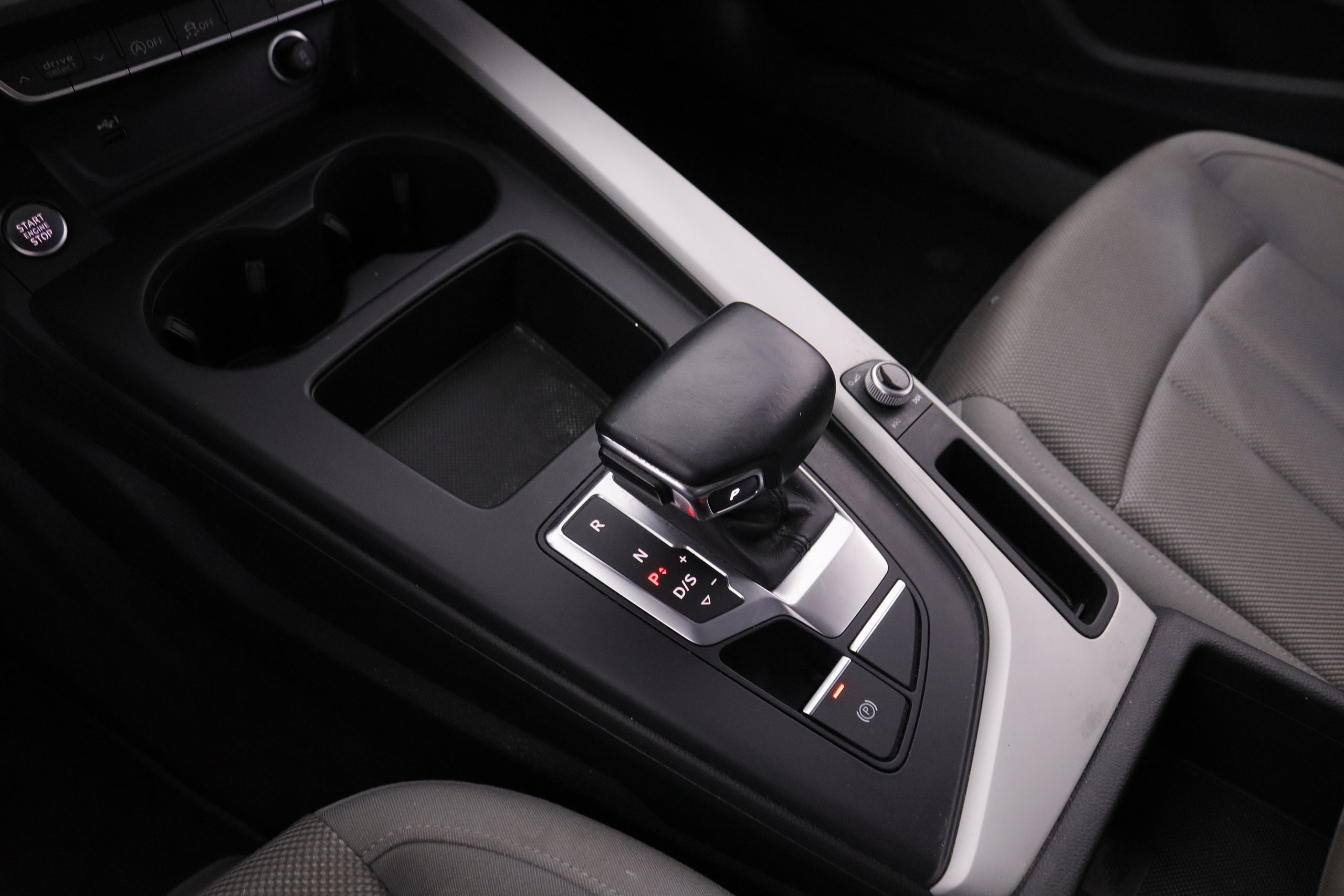 Audi A4 2.0 Avant 35TFSI Business Advance - foto 13