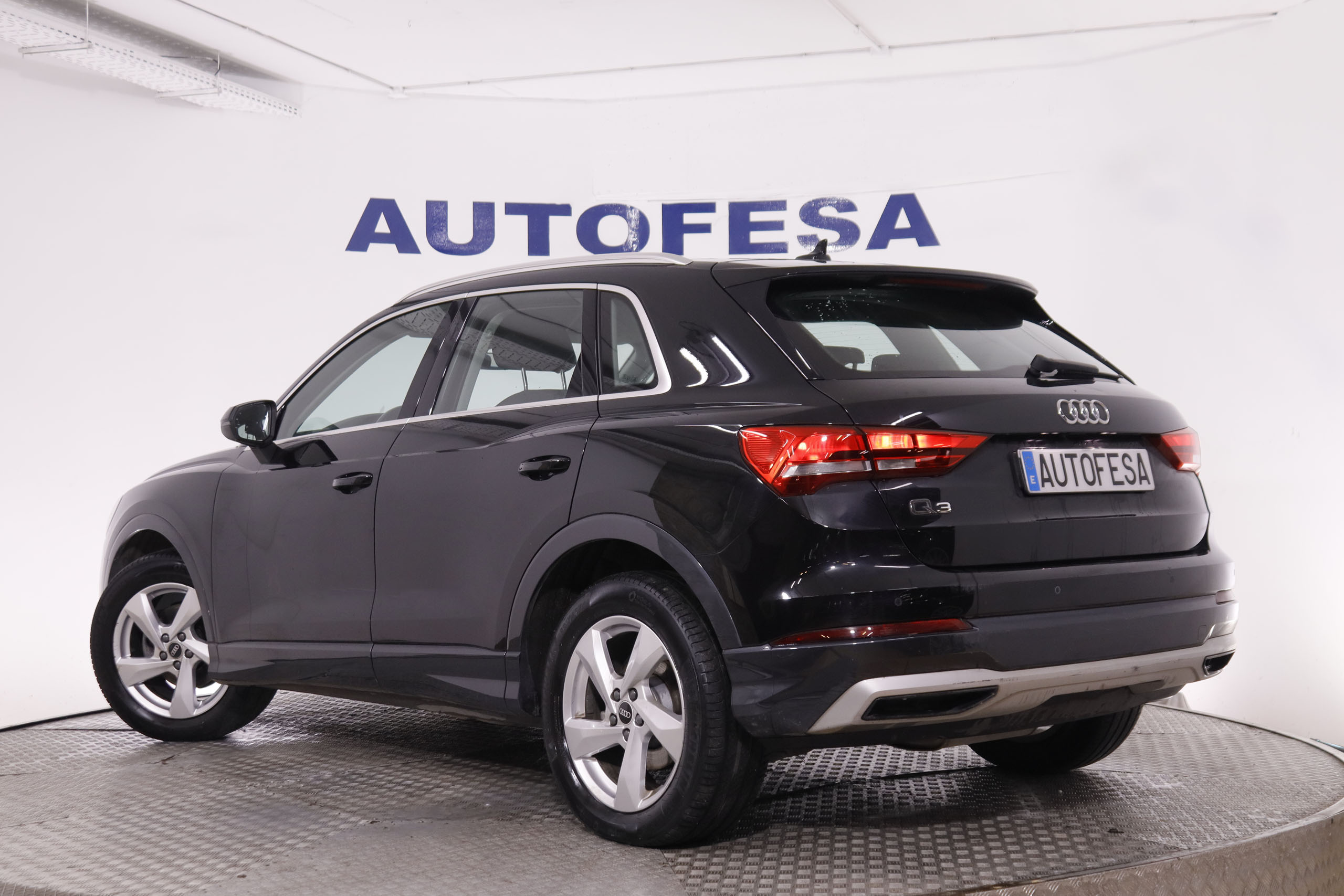Audi Q3 35 TDI Advance - foto 7