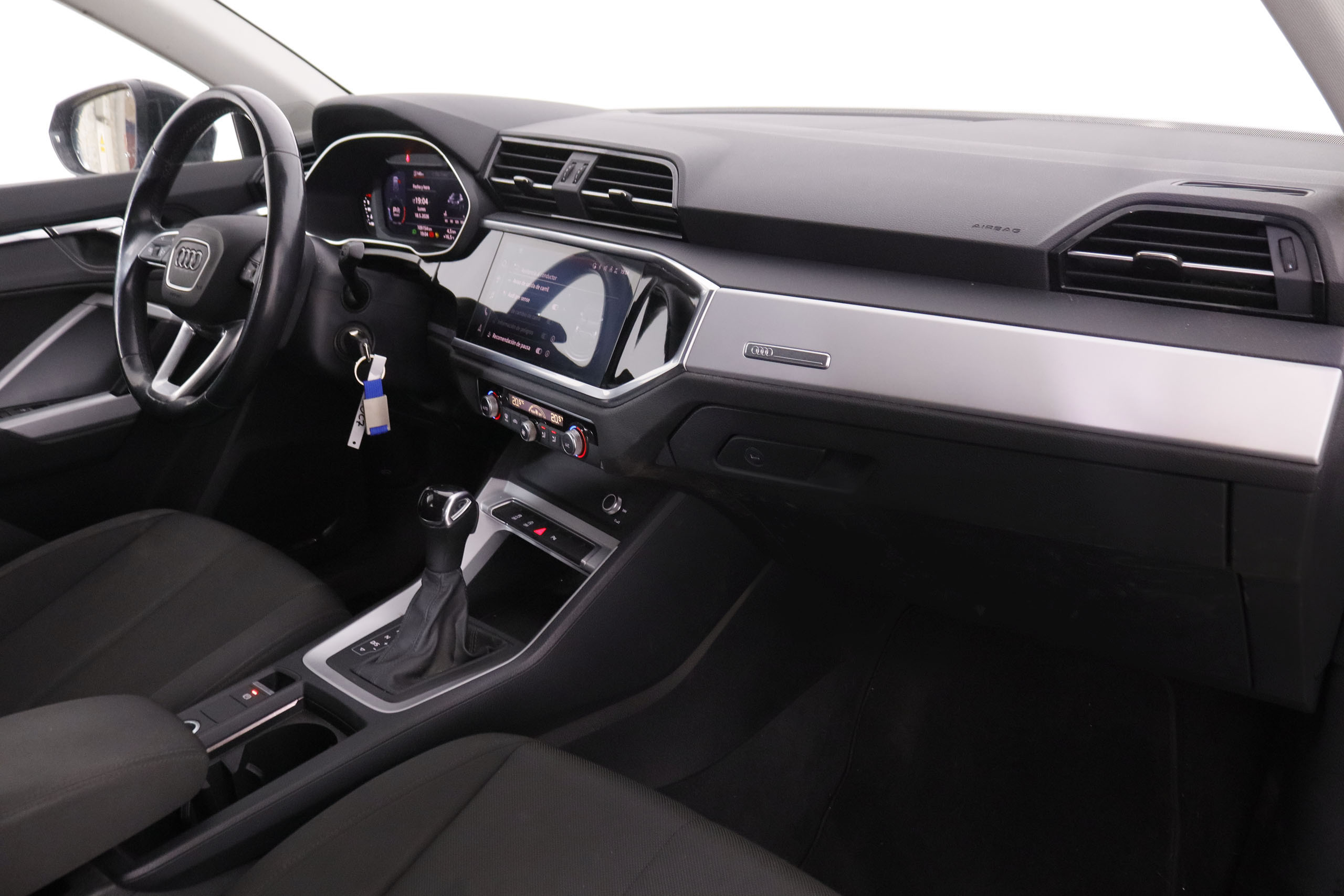 Audi Q3 35 TDI Advance - foto 11