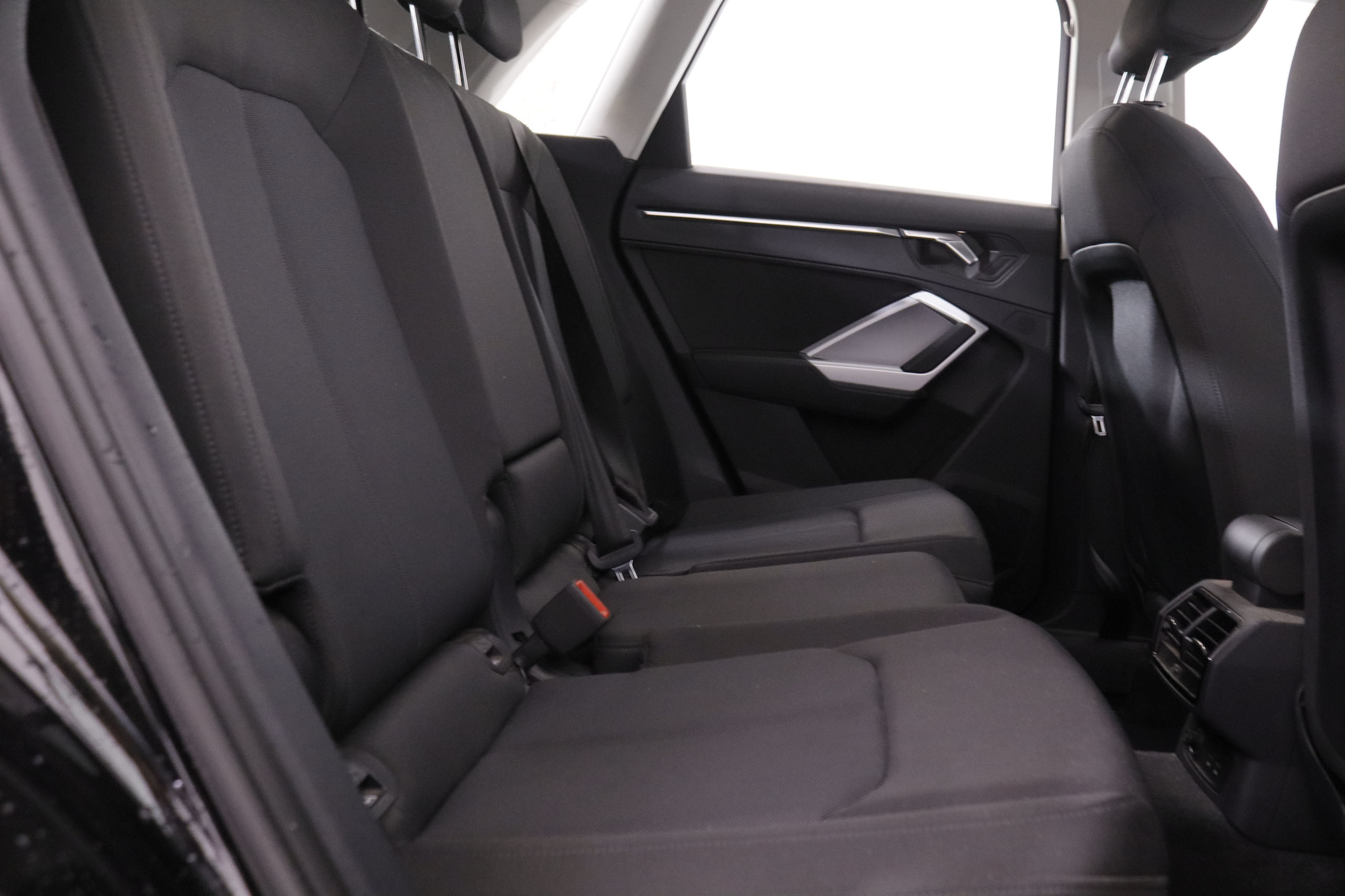 Audi Q3 35 TDI Advance - foto 23