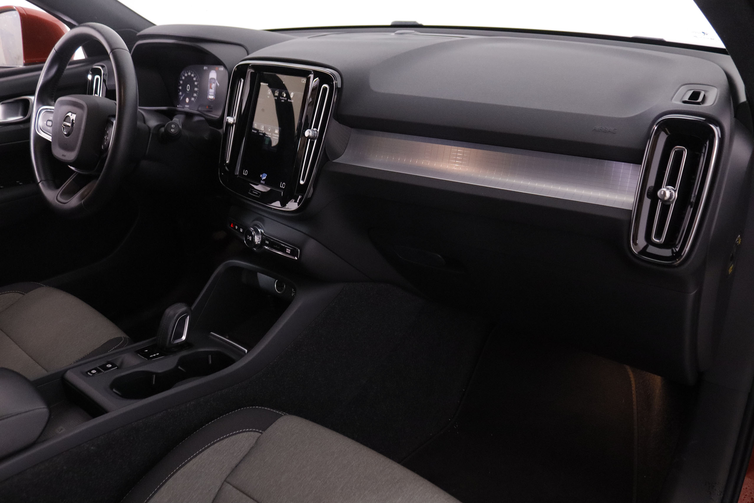 Volvo XC40 1.5 T5 Recharge Inscription Expression - foto 14