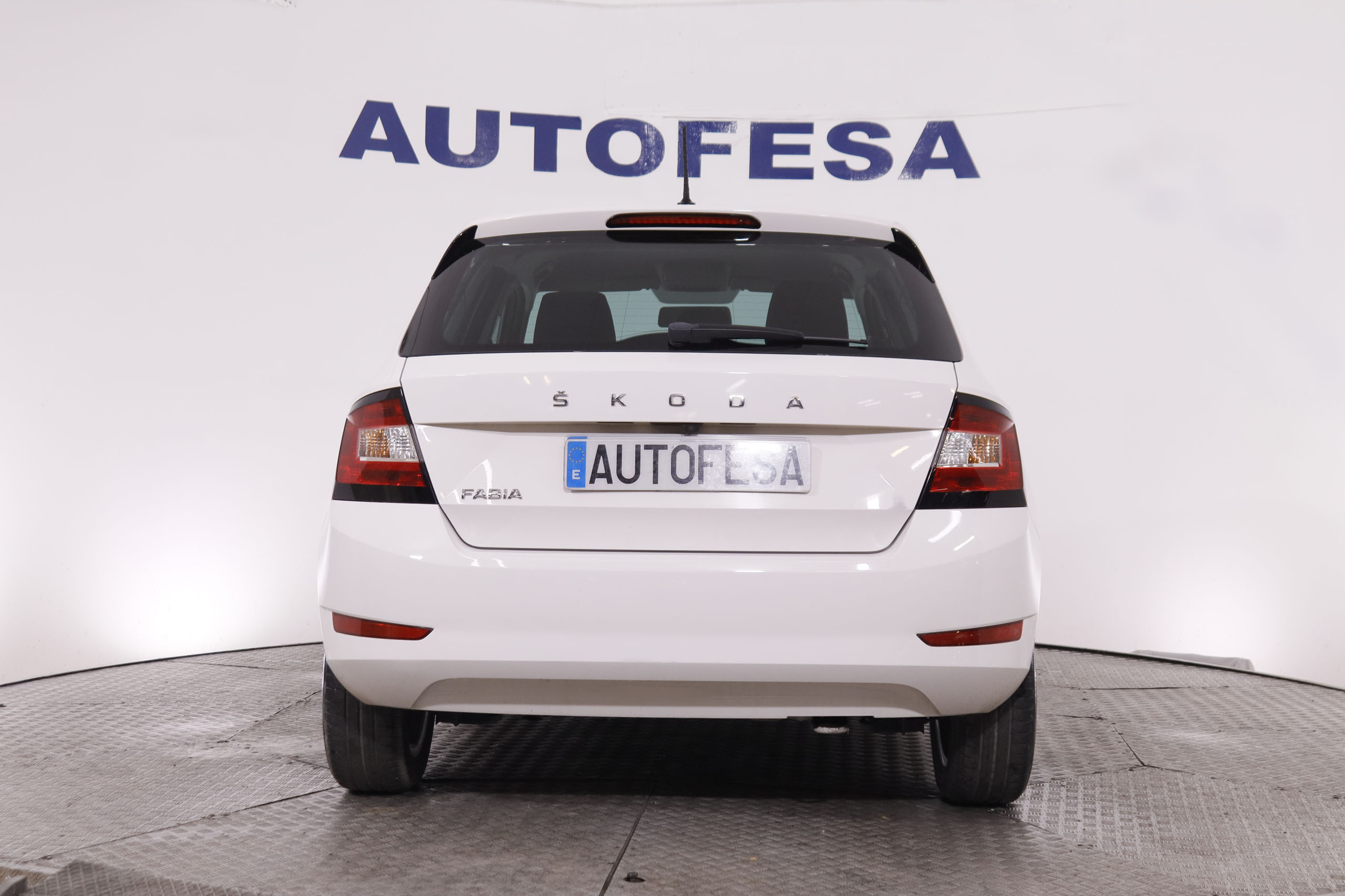 Škoda Fabia 1.0 TSI DSG - foto 6