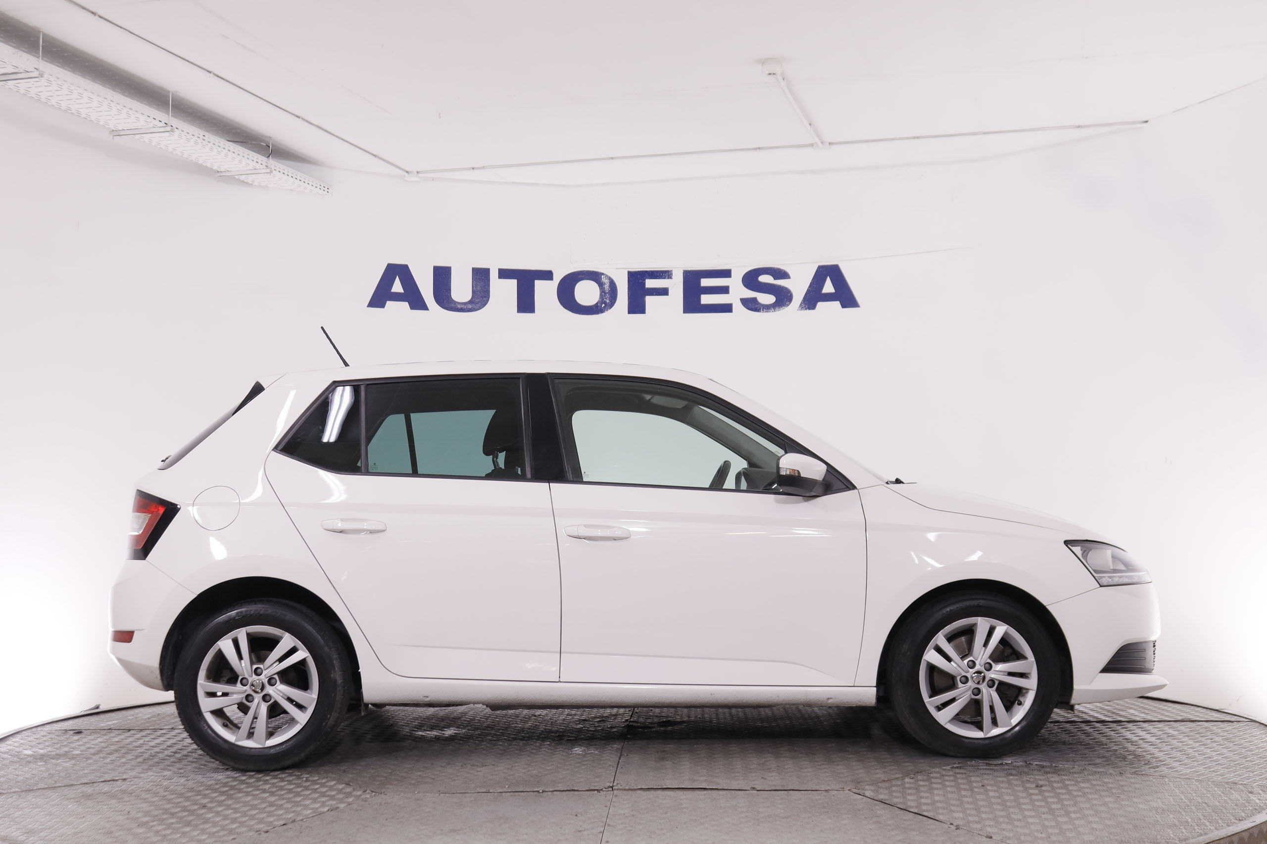 Škoda Fabia 1.0 TSI DSG - foto 4