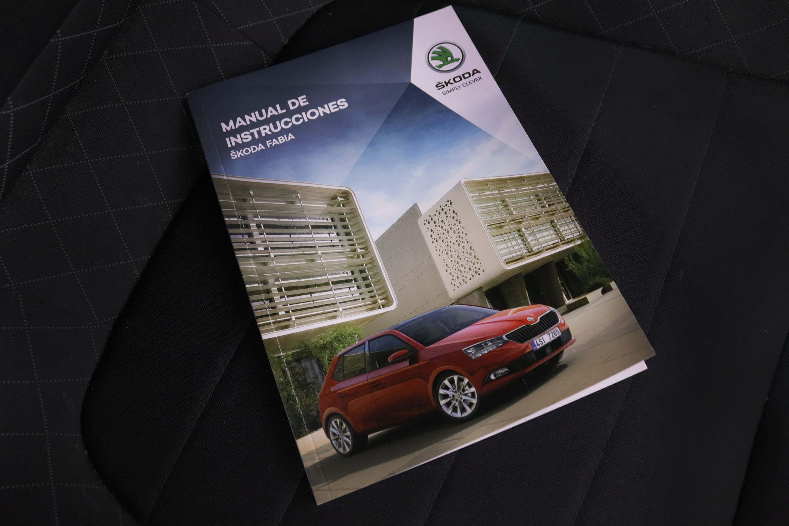 Škoda Fabia 1.0 TSI DSG - foto 21