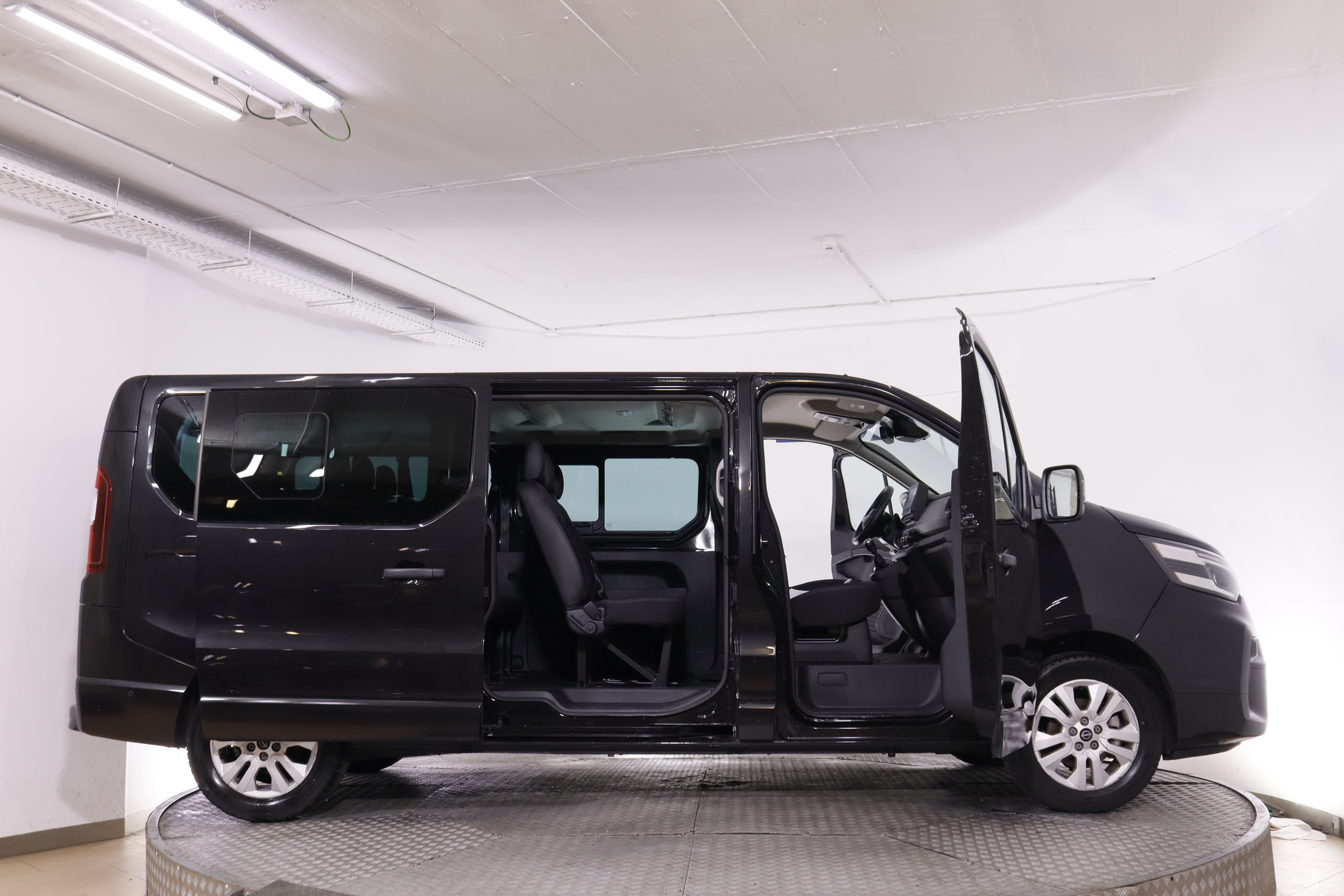 Nissan Primastar 2.0 dCi L2H1 Tekna 9 plazas - foto 7