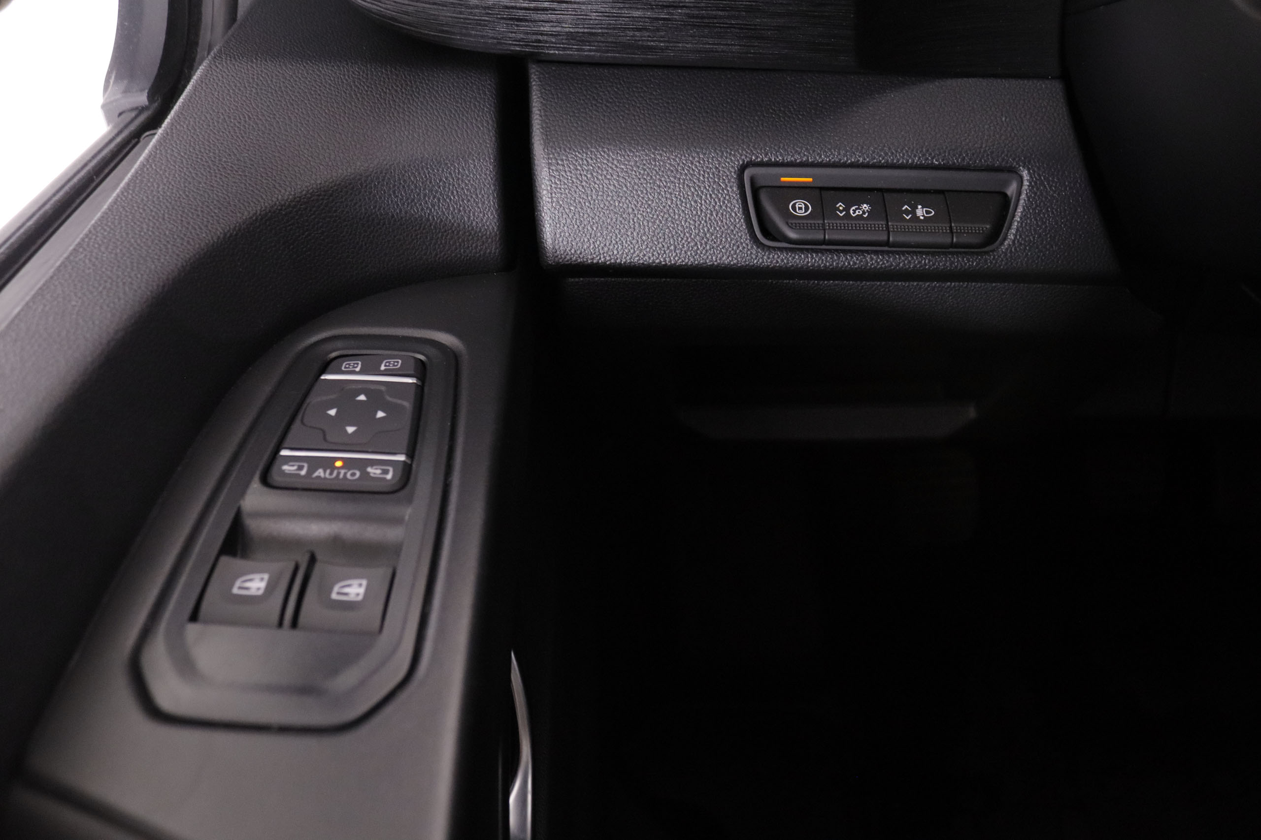 Nissan Primastar 2.0 dCi L2H1 Tekna 9 plazas - foto 19
