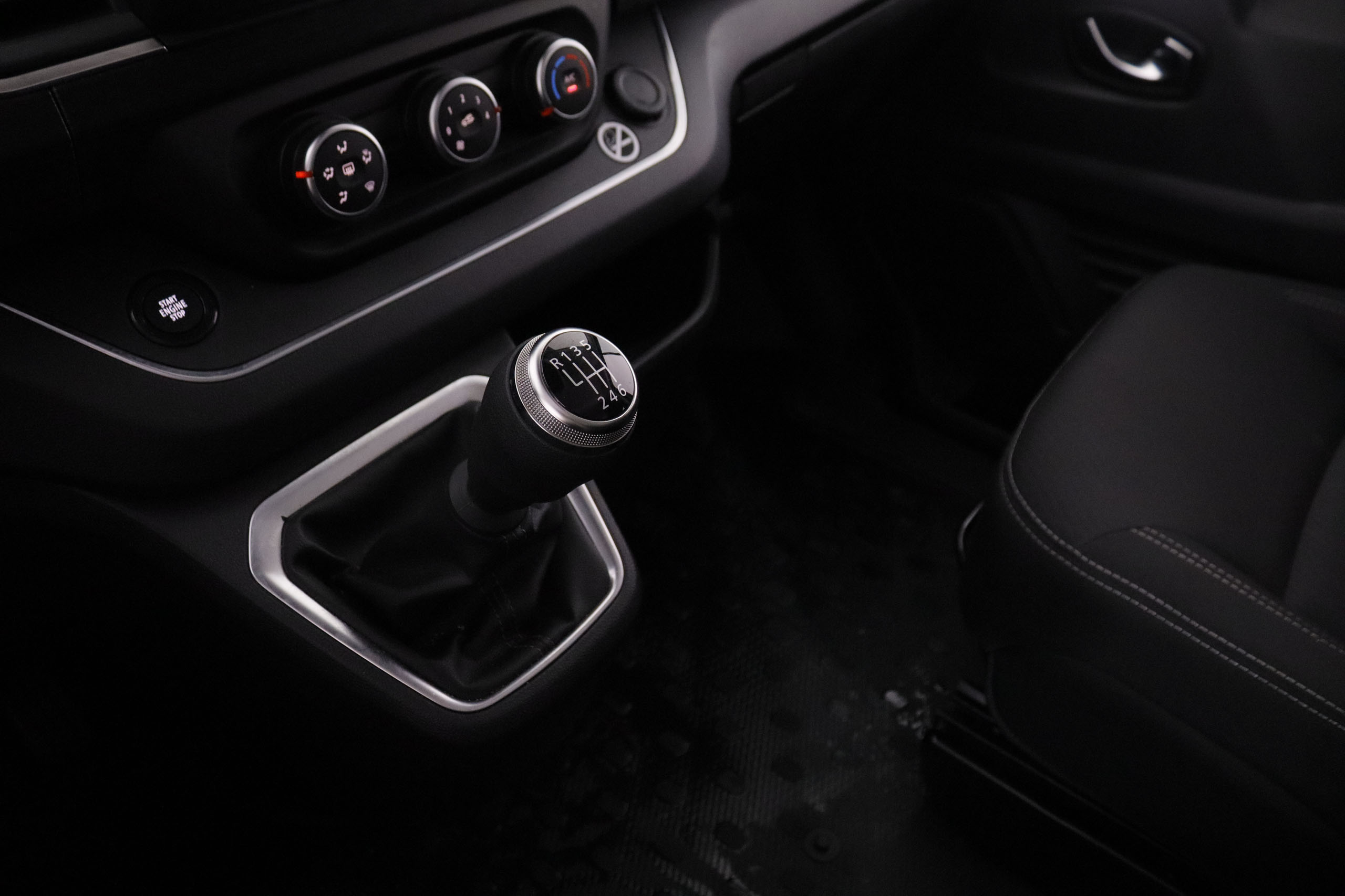 Nissan Primastar 2.0 dCi L1H1 Tekna 8 plazas - foto 14