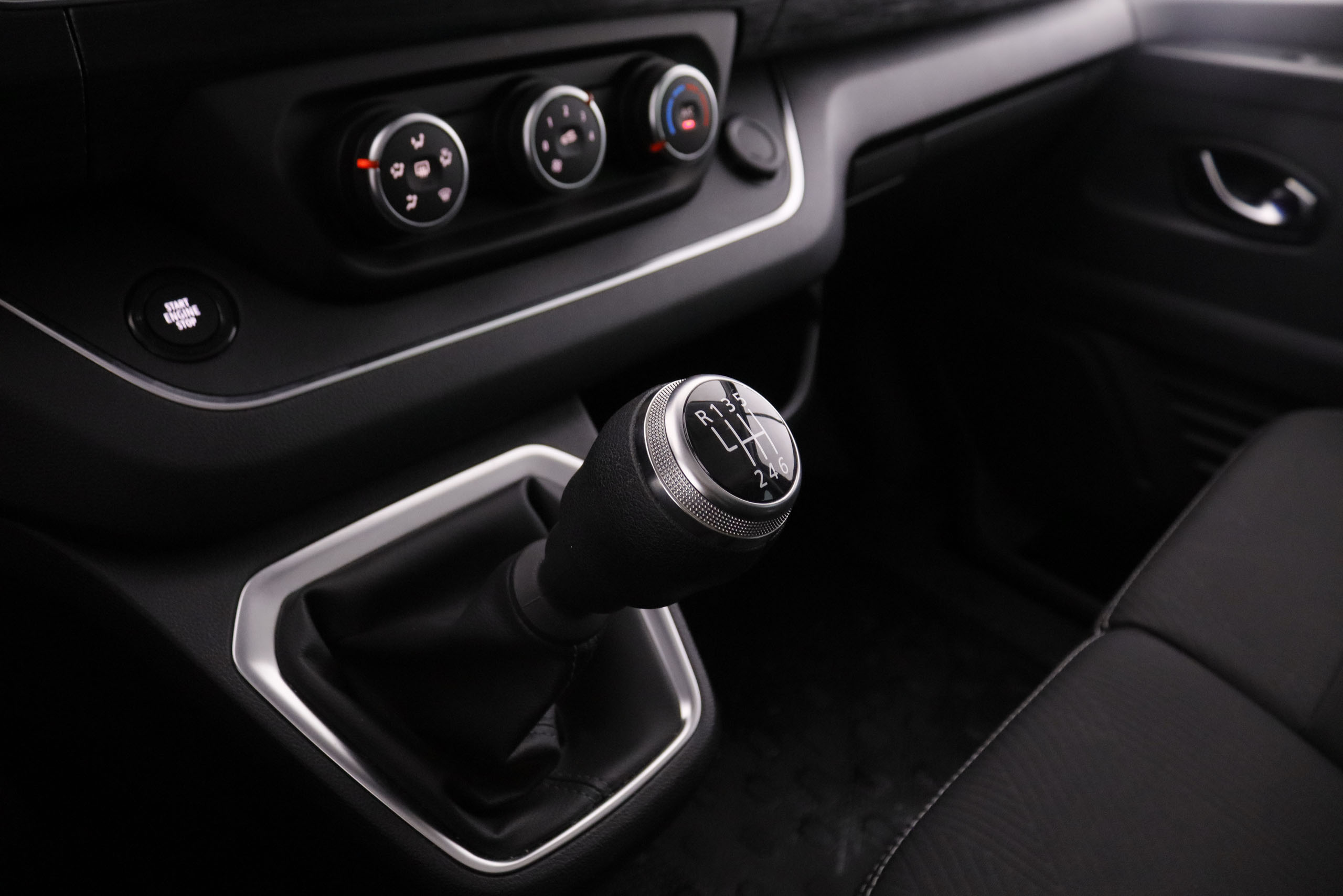 Nissan Primastar 2.0 dCi L2H1 Tekna 9 Plazas - foto 17