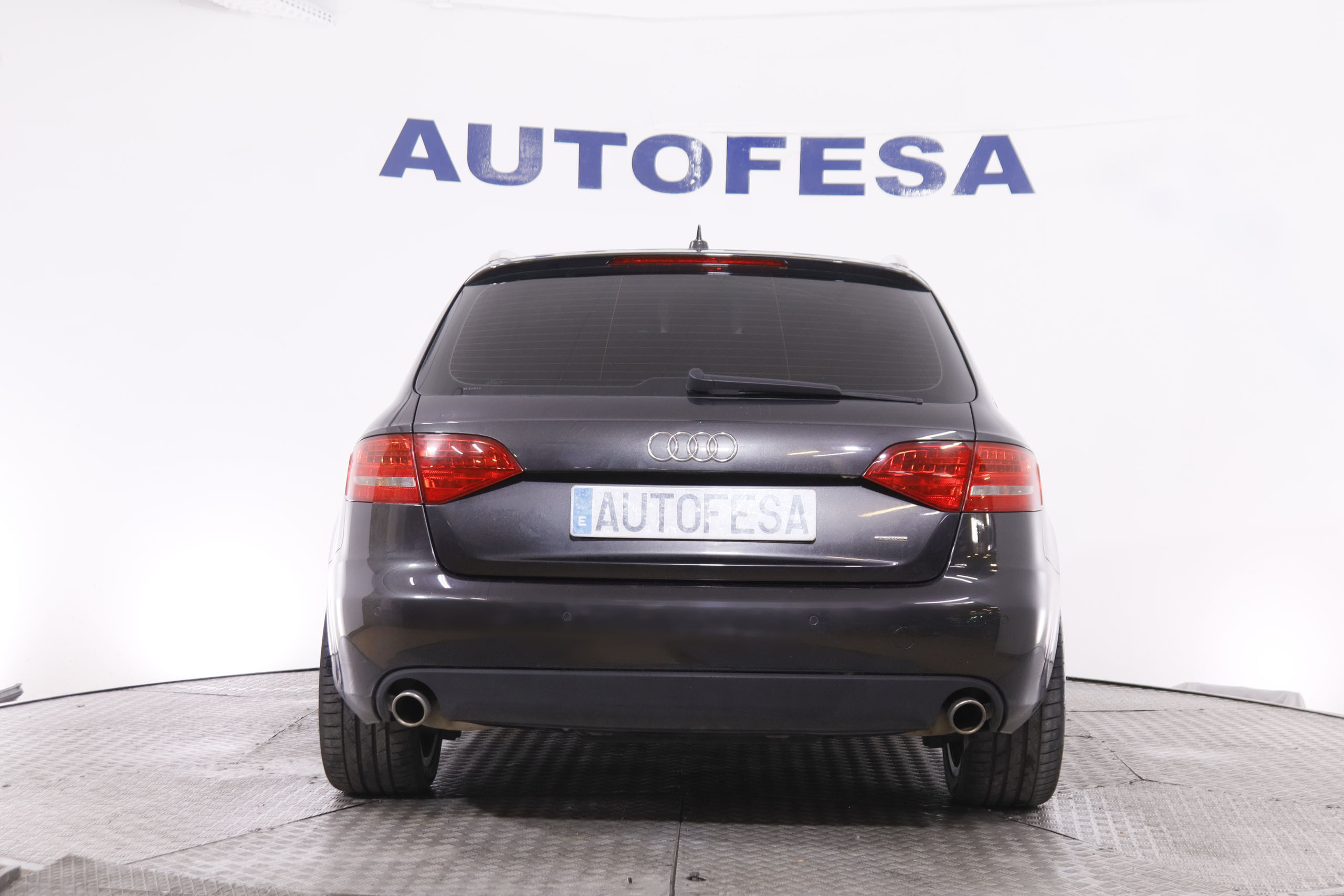 Audi A4 3.0 TDI Avant quattro - foto 7