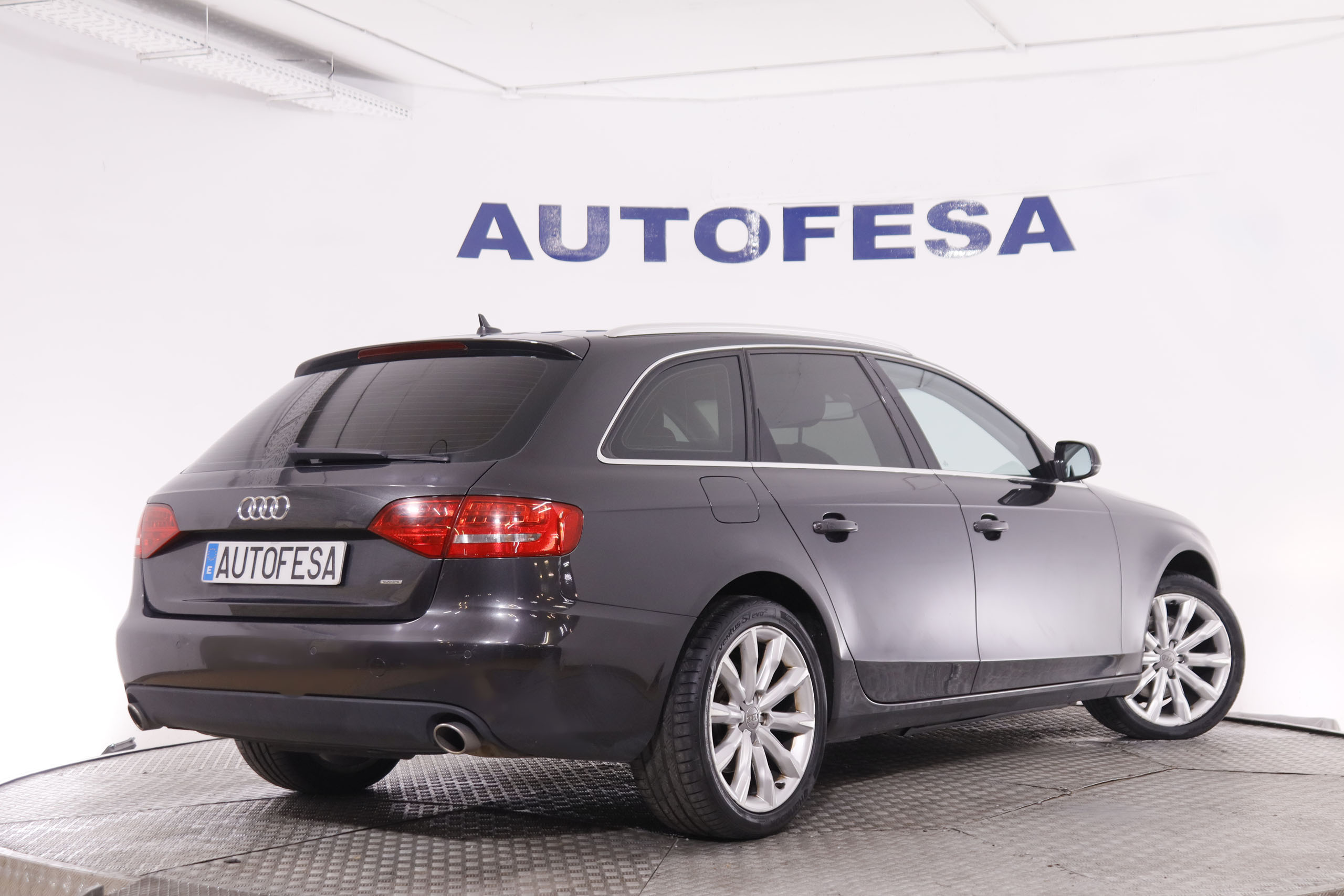 Audi A4 3.0 TDI Avant quattro - foto 6