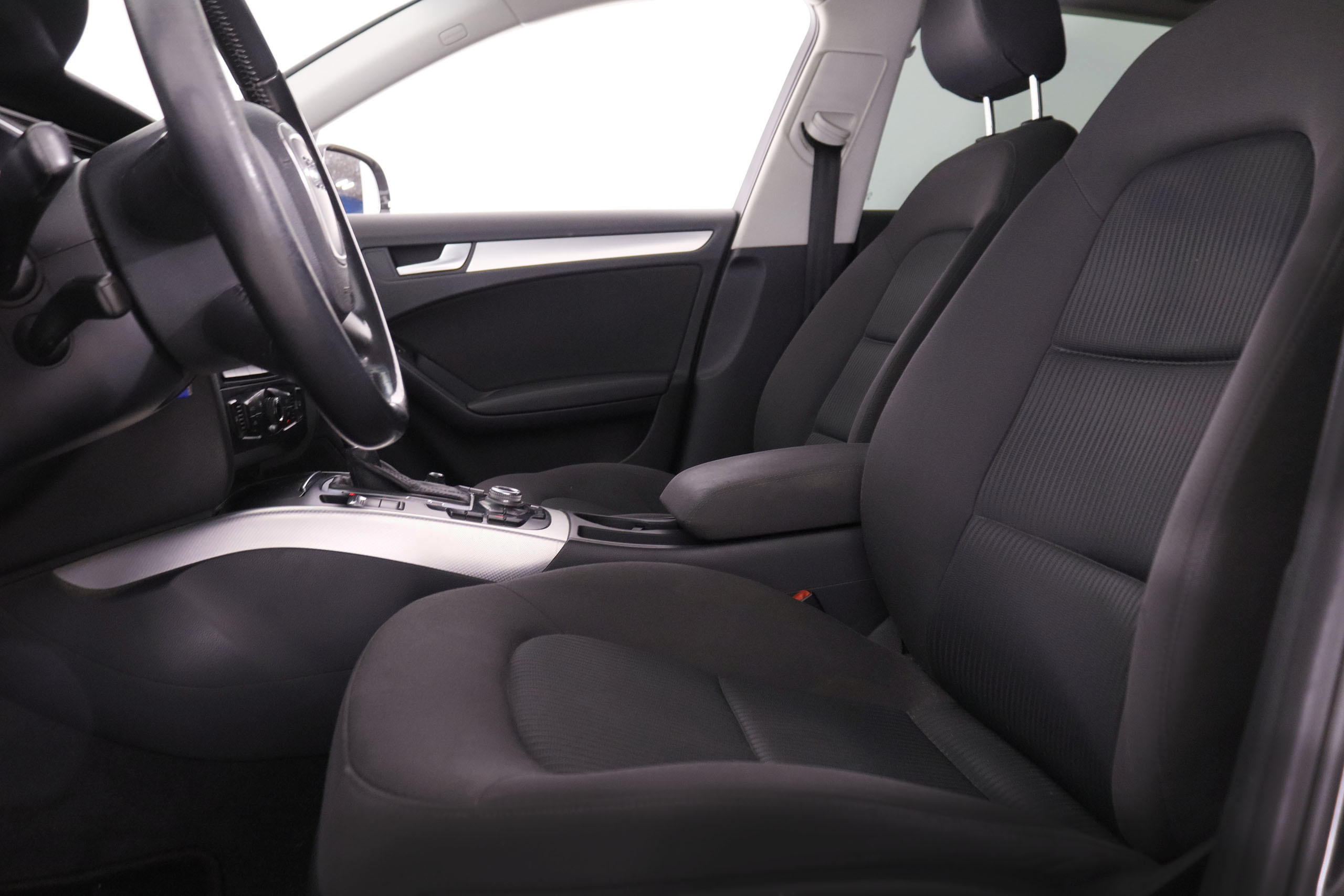 Audi A4 3.0 TDI Avant quattro - foto 17