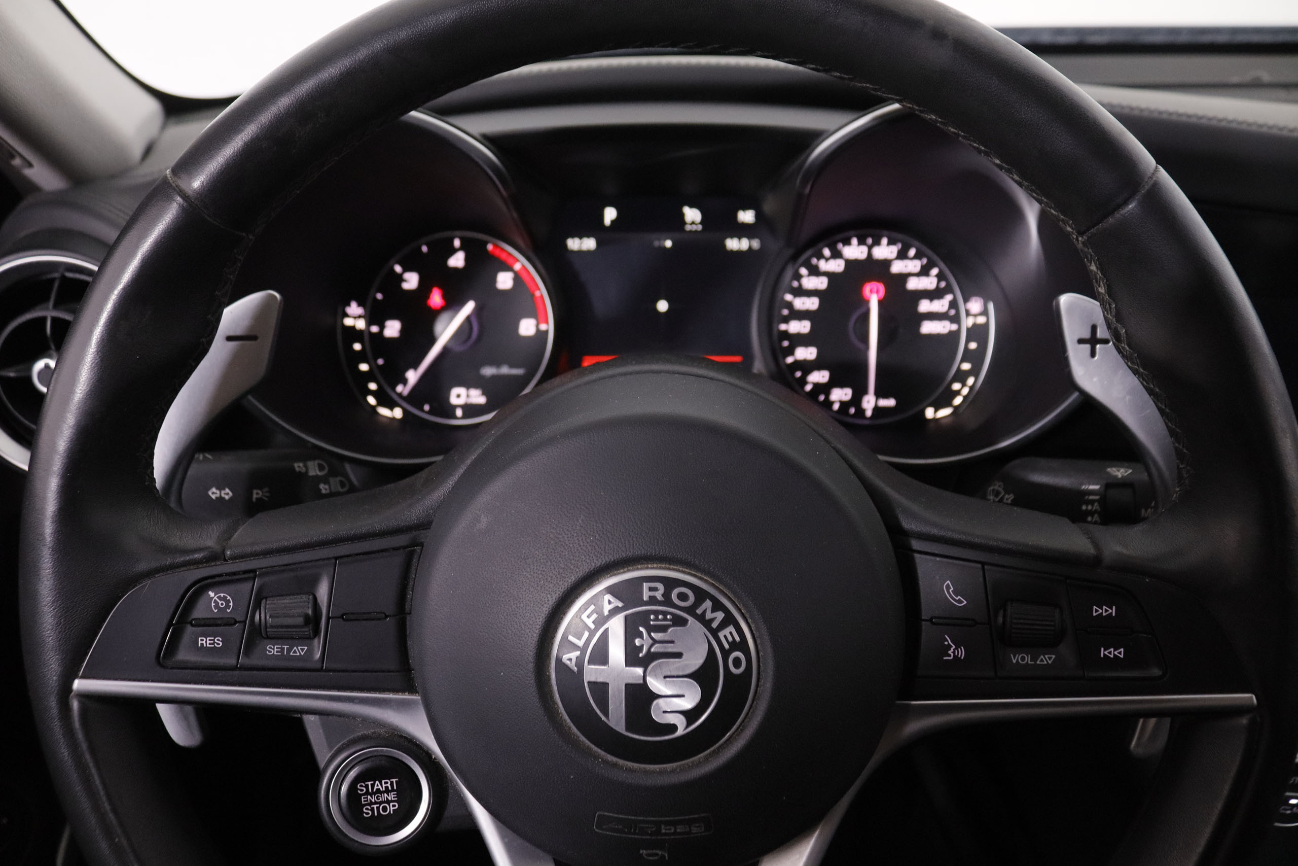 Alfa Romeo Giulia 2.2D Lusso - foto 13