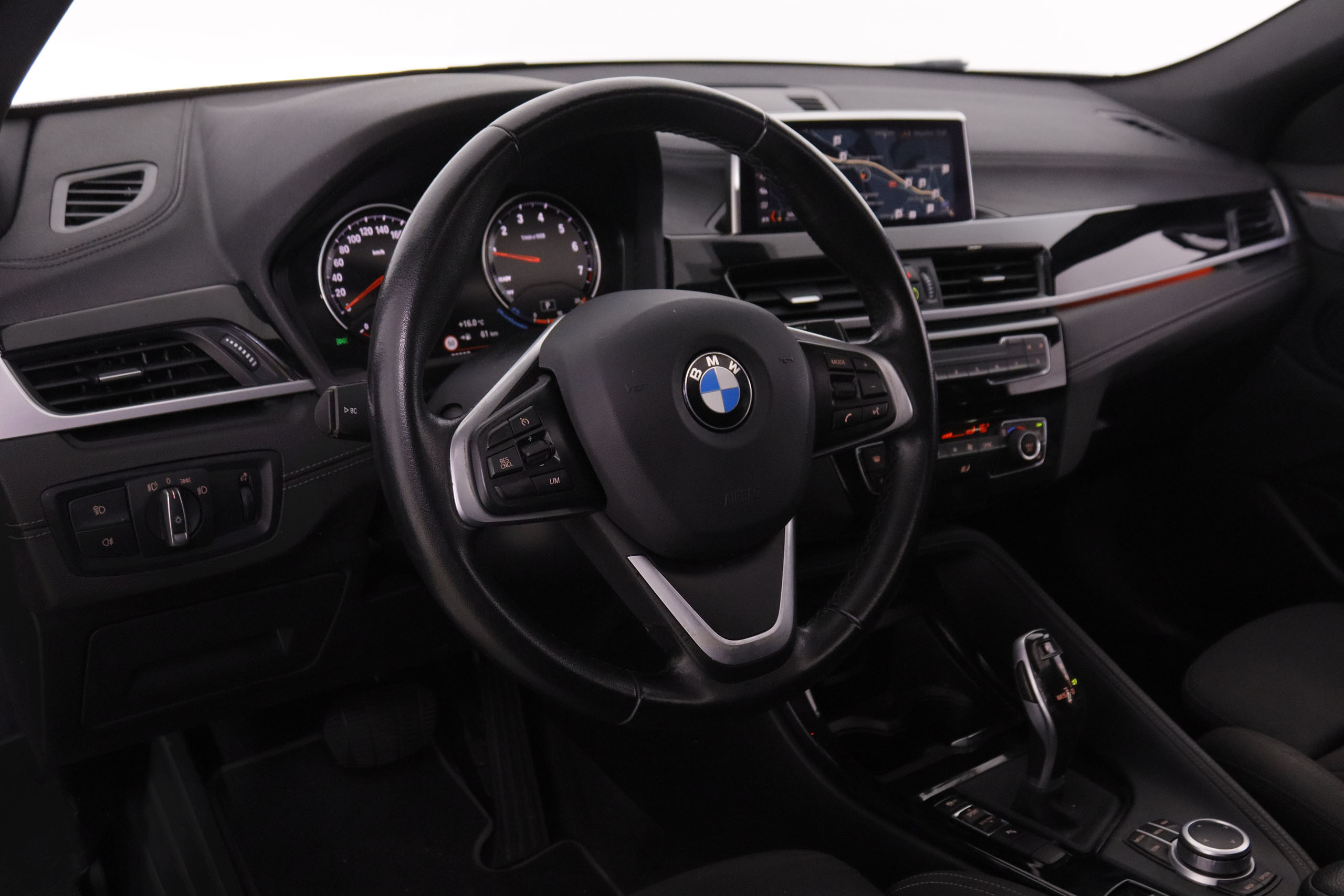 BMW X2 sDrive 18i - foto 11