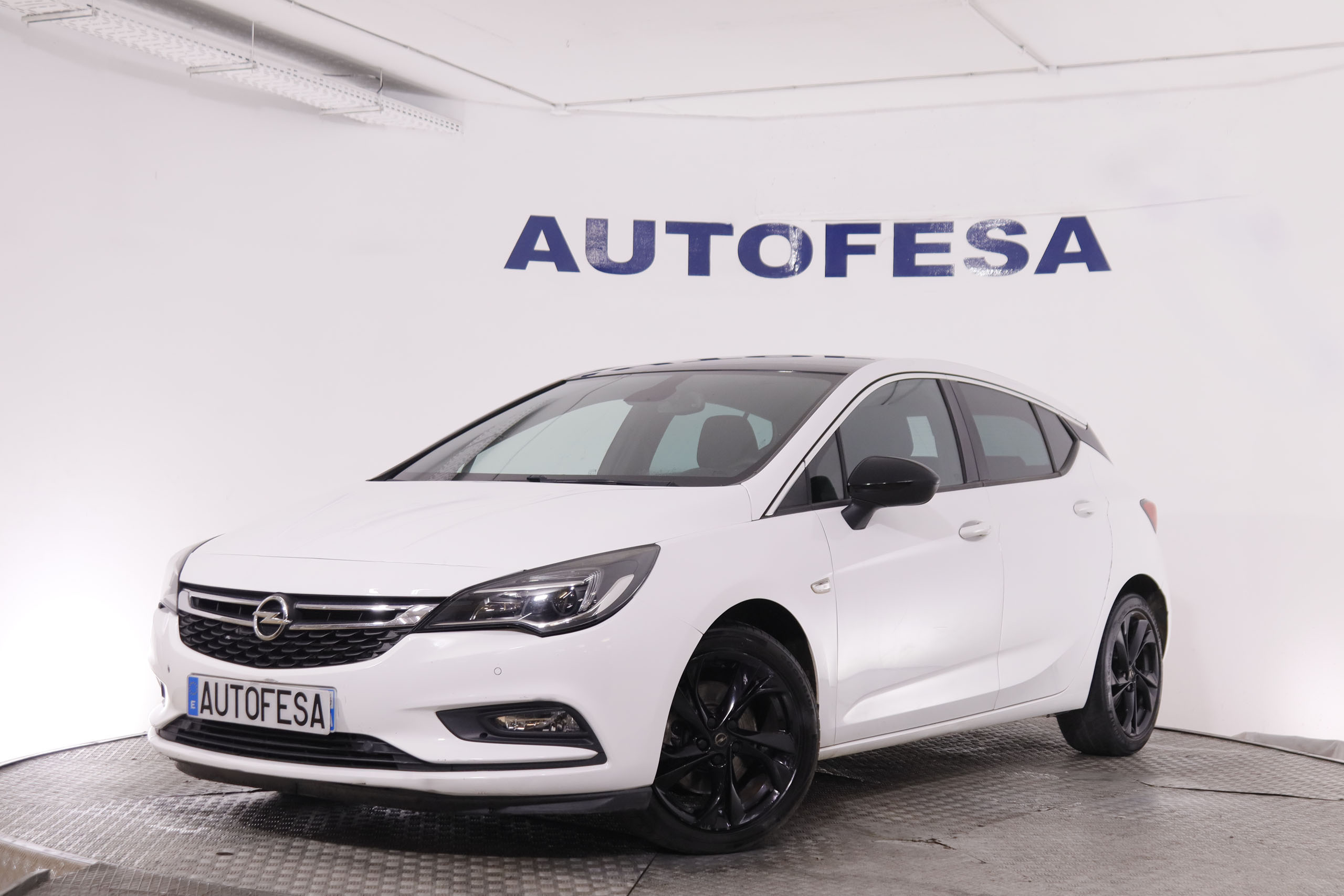 Opel Astra 1.6 CDTI Black Edition Plus