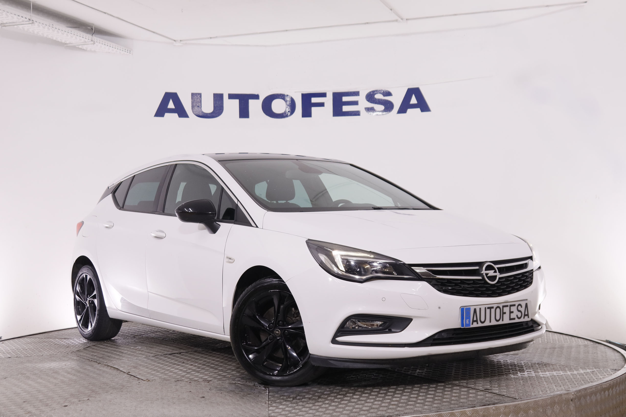 Opel Astra 1.6 CDTI Black Edition Plus - foto 3