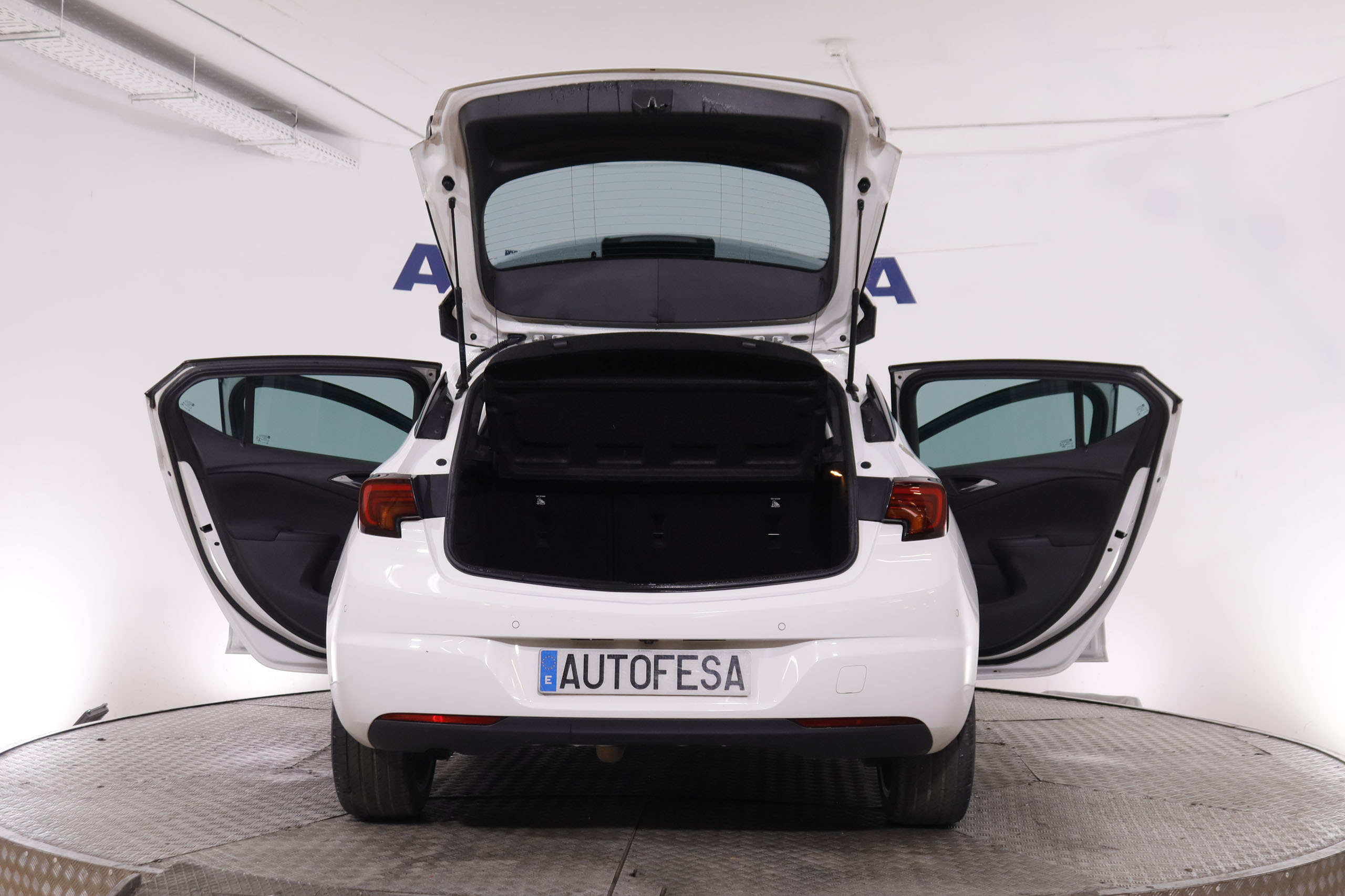 Opel Astra 1.6 CDTI Black Edition Plus - foto 10