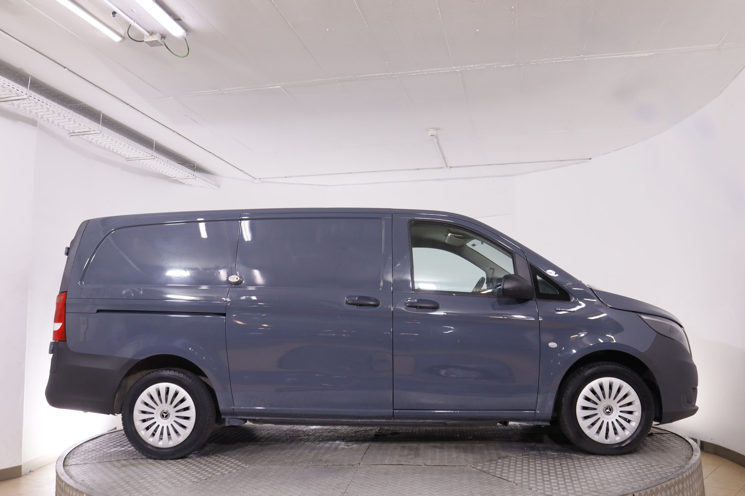 Mercedes-Benz Vito Eléctrico Furgon Largo 111 - foto 9
