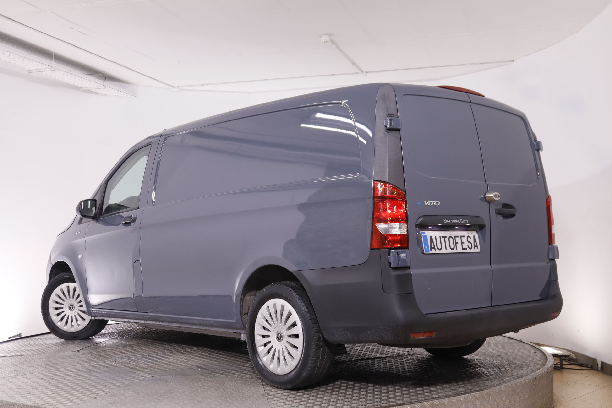 Mercedes-Benz Vito Eléctrico Furgon Largo 111 - foto 8