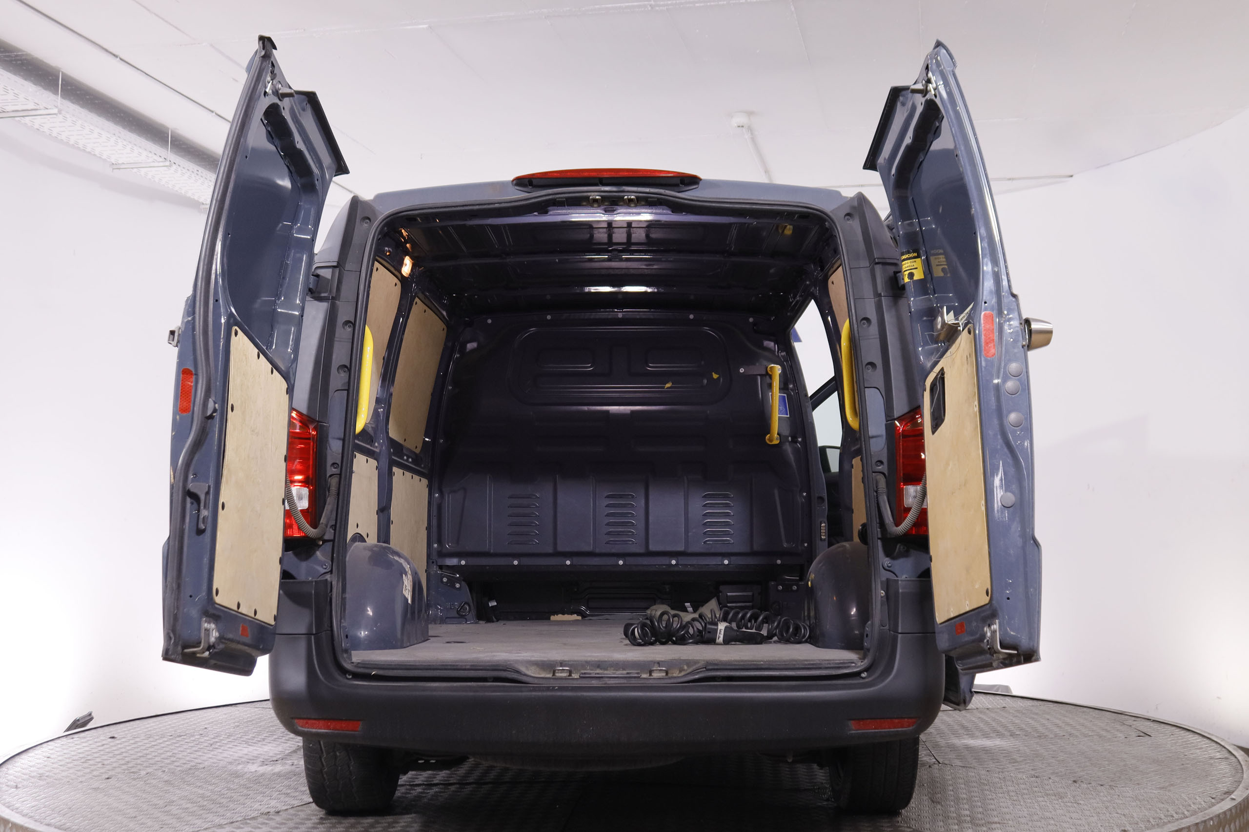 Mercedes-Benz Vito Eléctrico Furgon Largo 111 - foto 10
