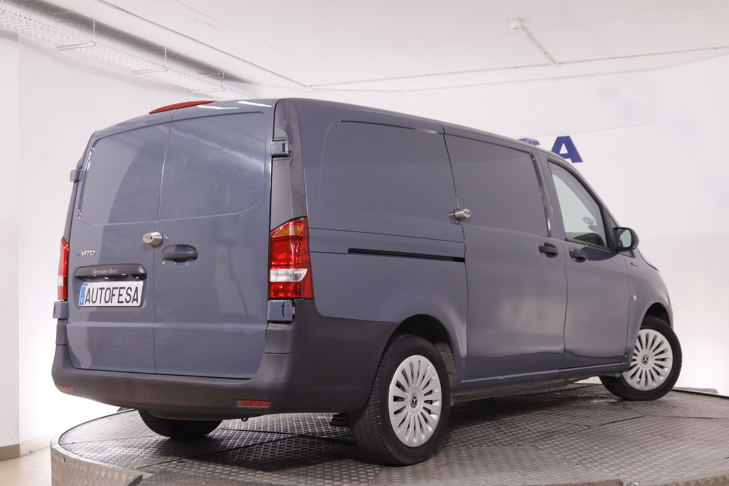 Mercedes-Benz Vito Eléctrico Furgon Largo 111 - foto 6