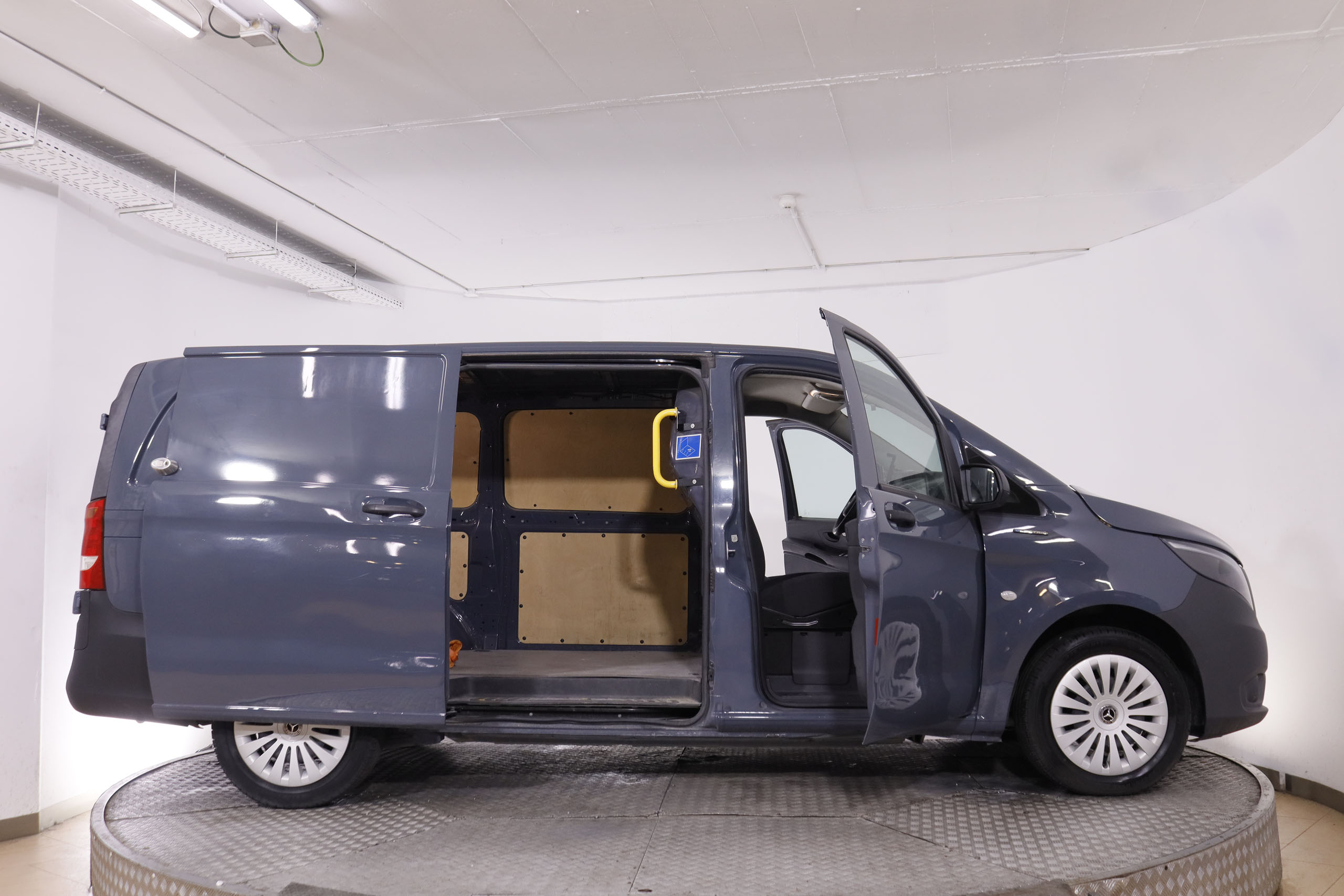 Mercedes-Benz Vito Eléctrico Furgon Largo 111 - foto 11