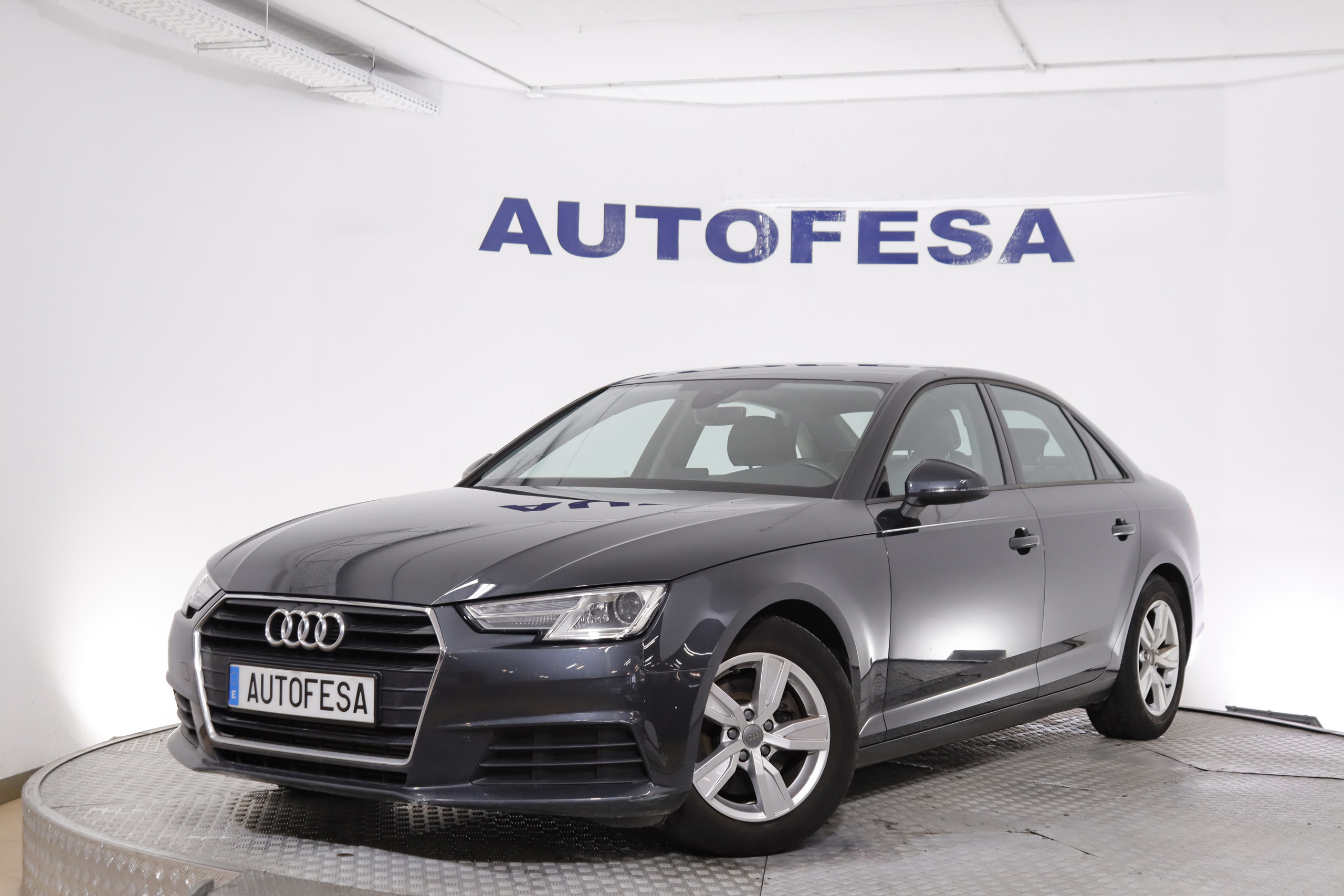 Audi A4 40 TFSI Advance