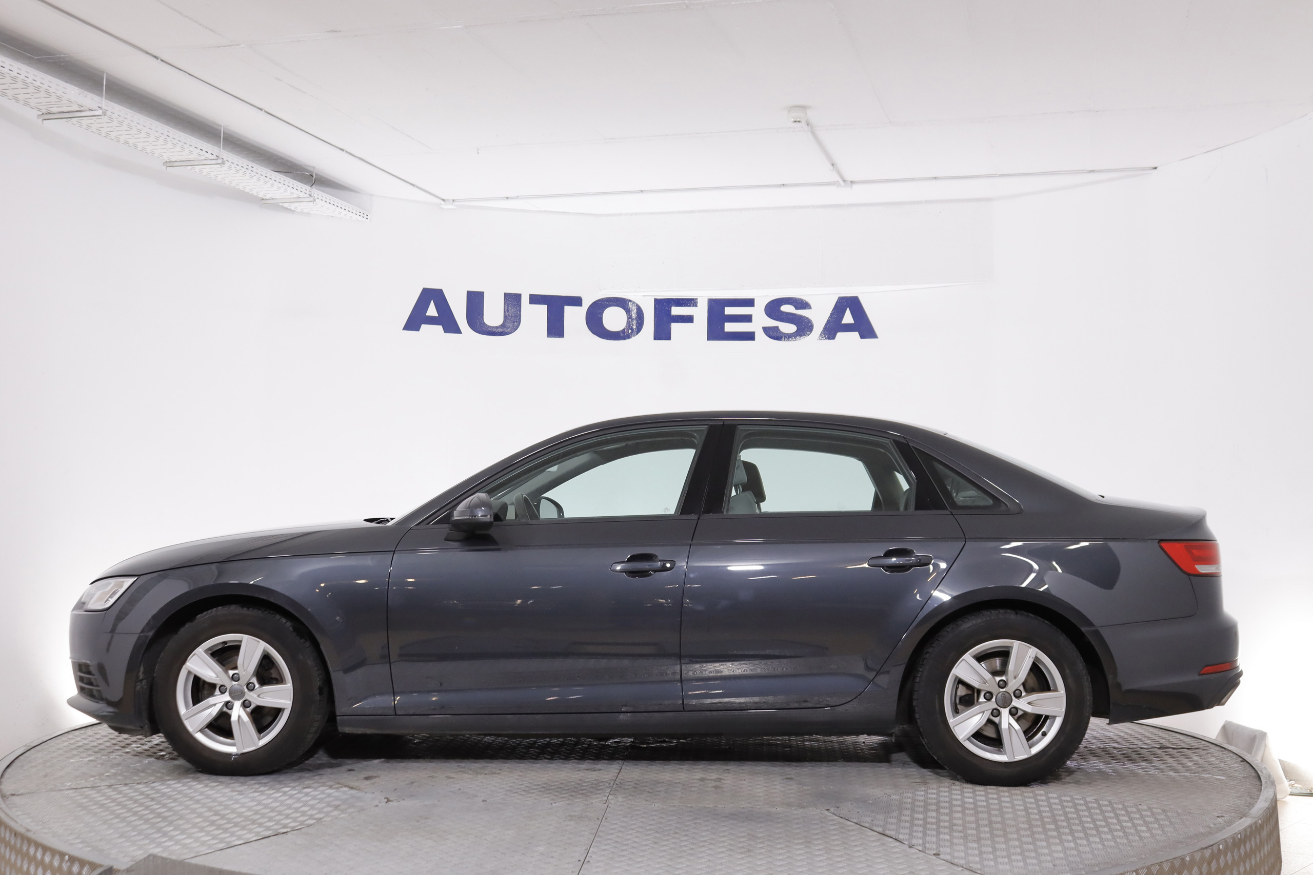 Audi A4 40 TFSI Advance - foto 4