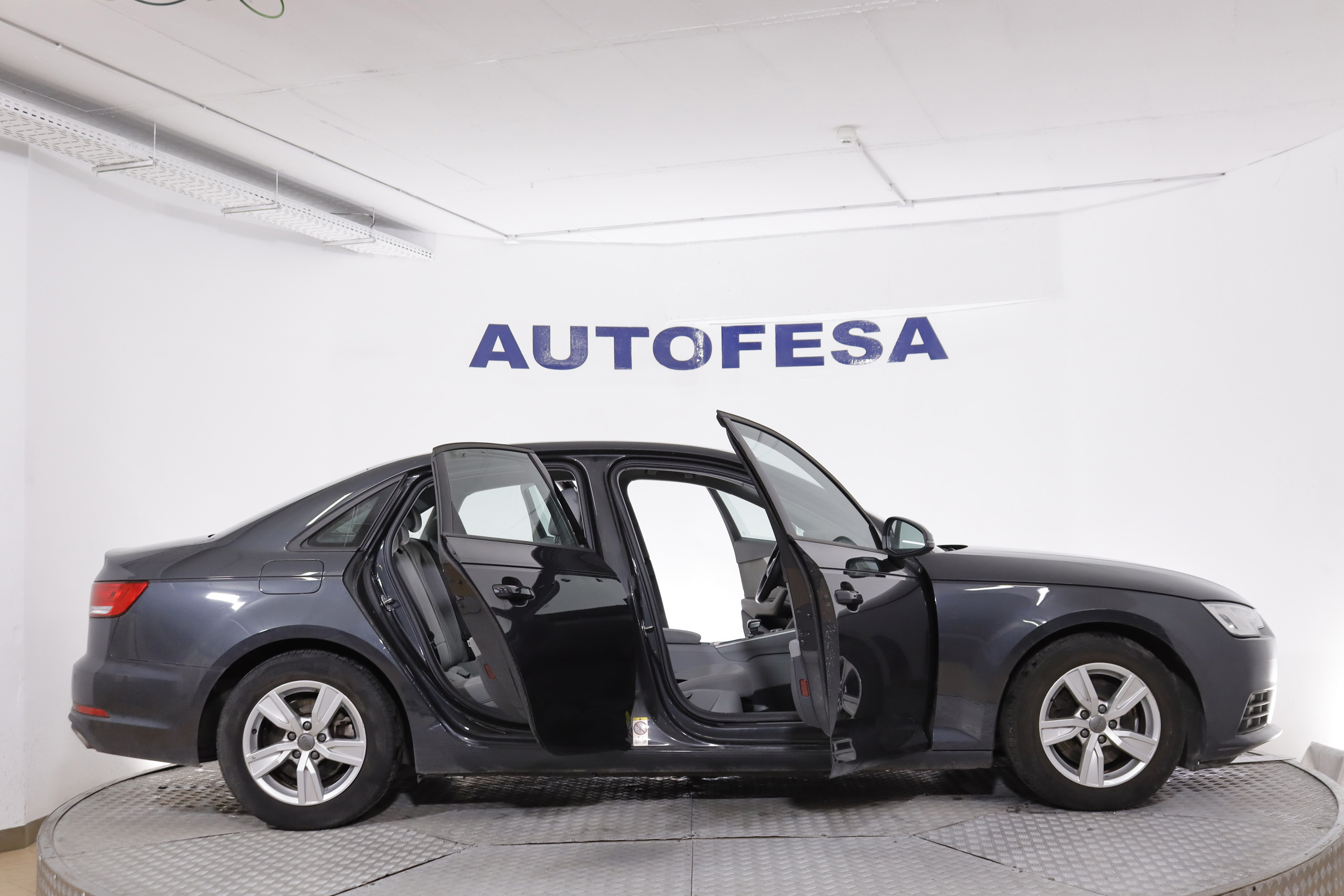 Audi A4 40 TFSI Advance - foto 9