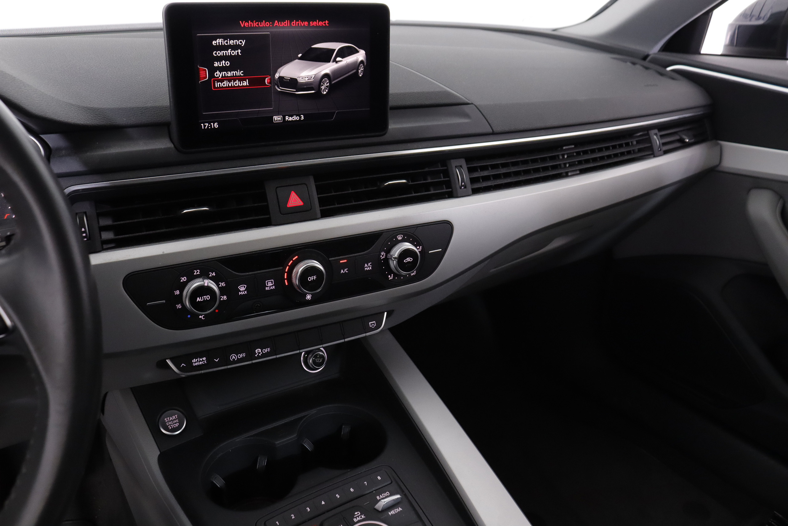 Audi A4 40 TFSI Advance - foto 13