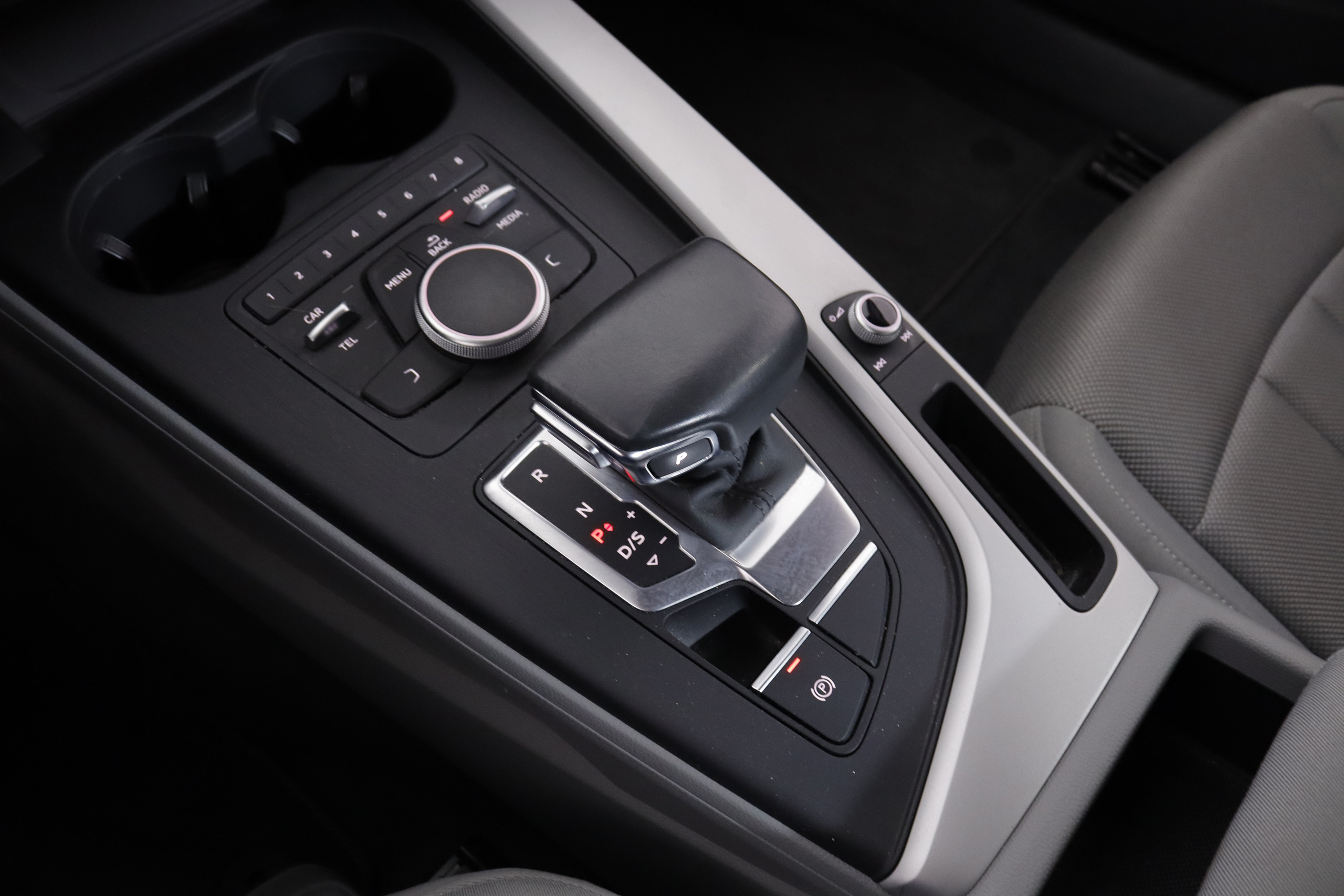 Audi A4 40 TFSI Advance - foto 15