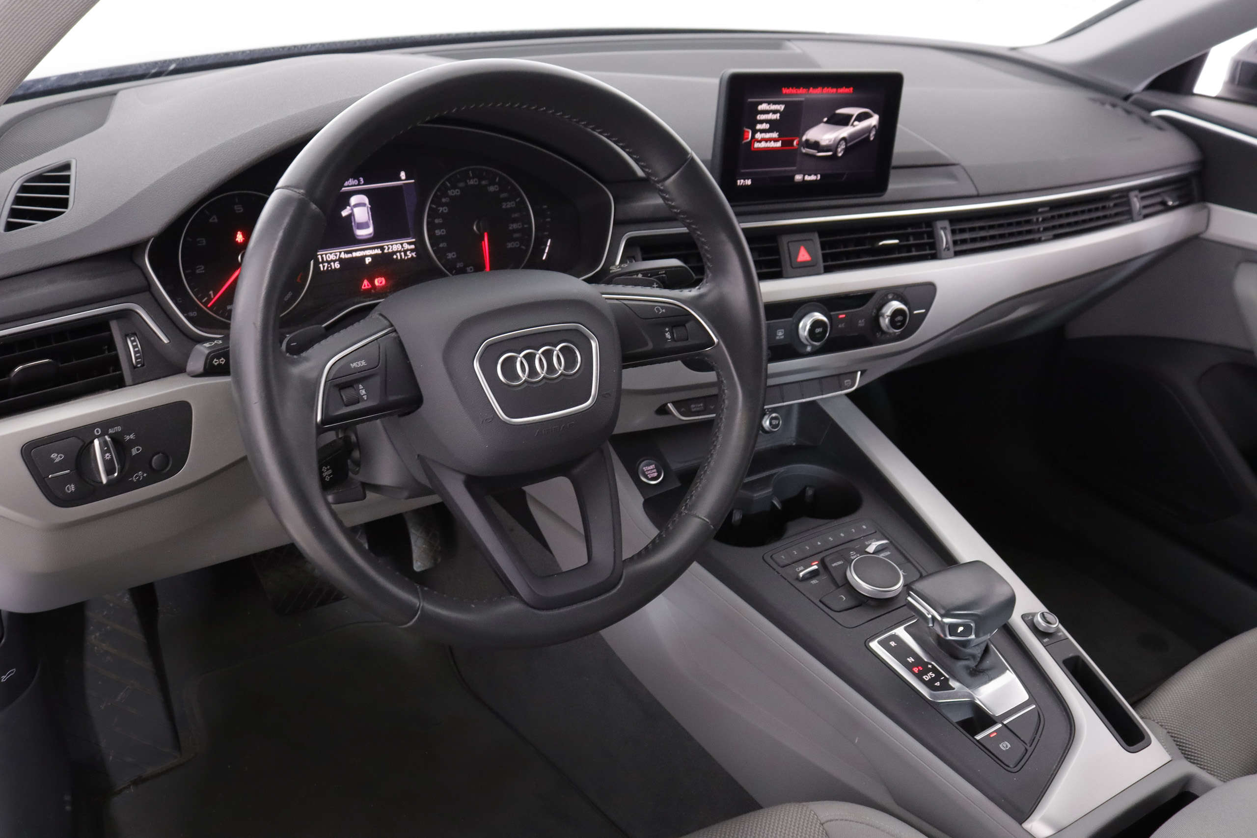 Audi A4 40 TFSI Advance - foto 11