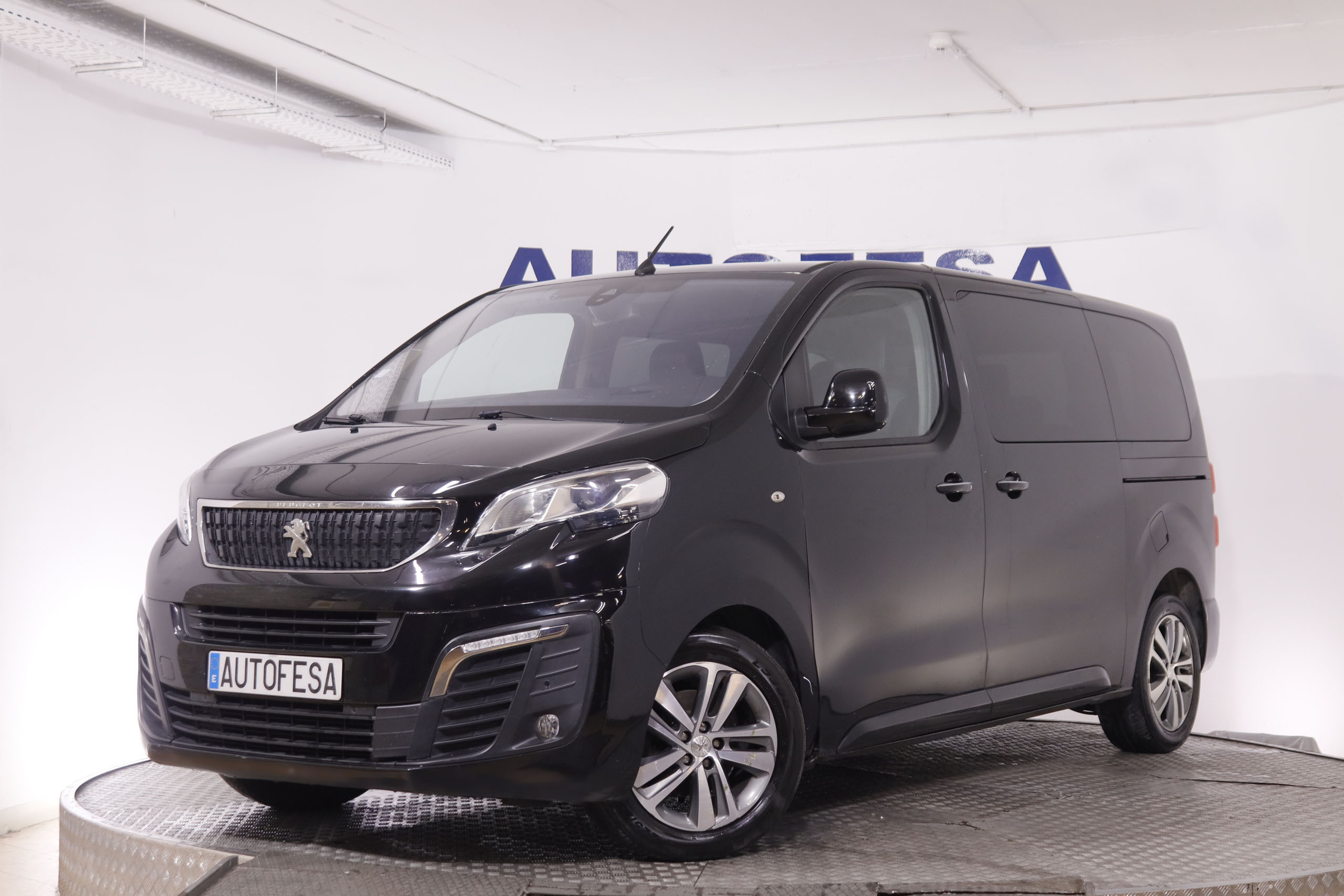 Peugeot Traveller 2.0 BlueHDi 6 Plazas