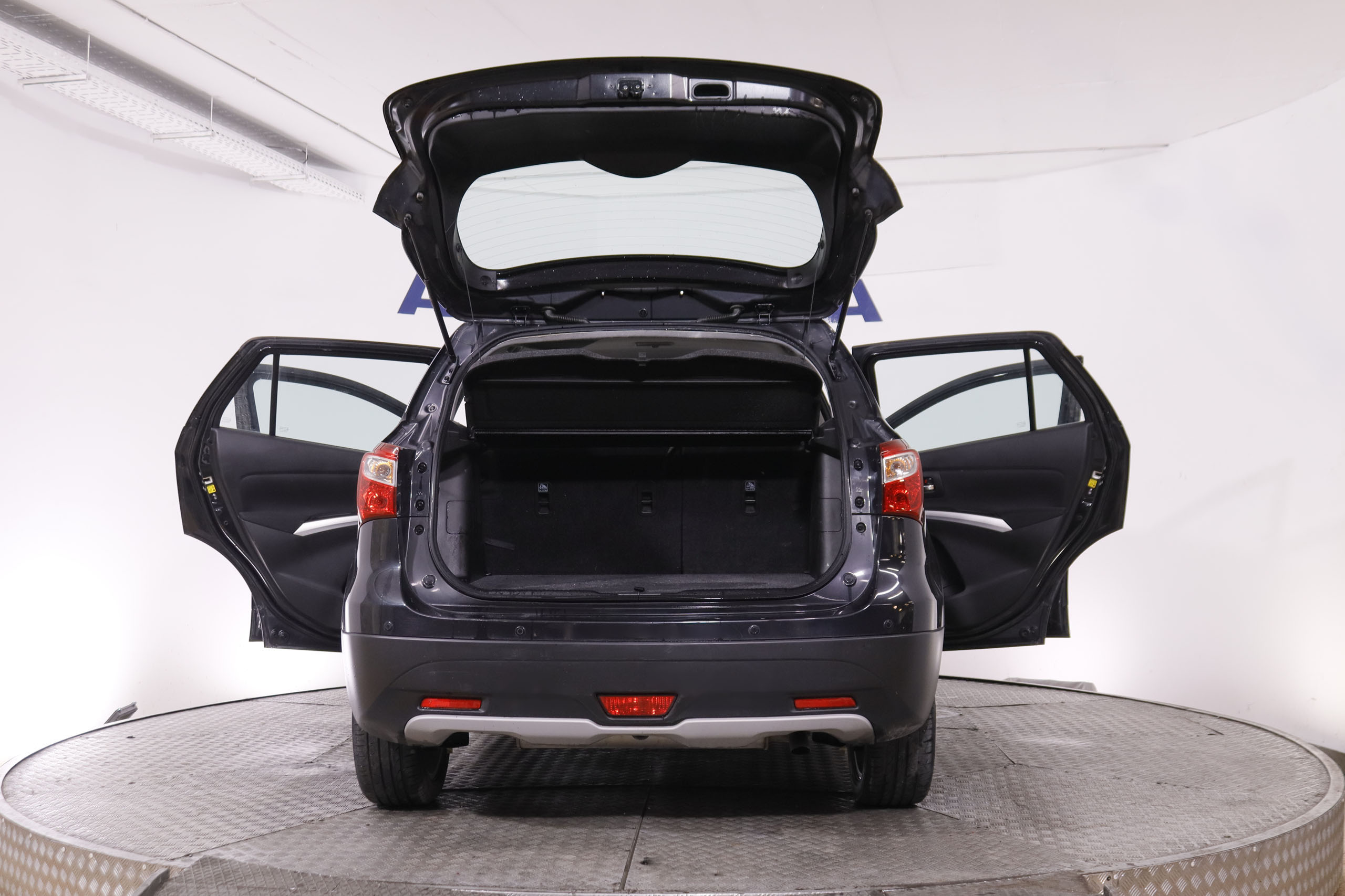 Suzuki S-Cross 1.6 Ddis 4WD - foto 9