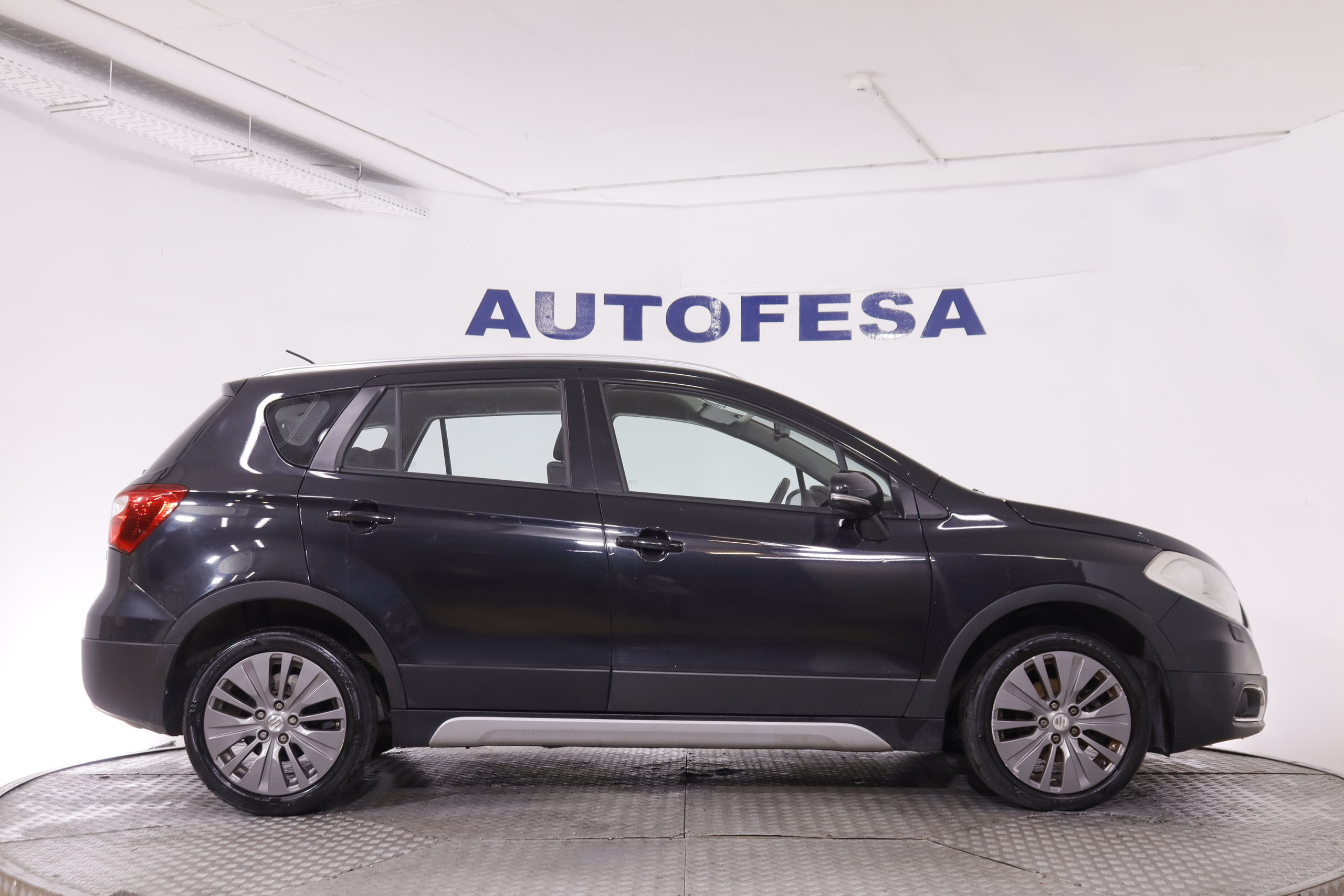 Suzuki S-Cross 1.6 Ddis 4WD - foto 8