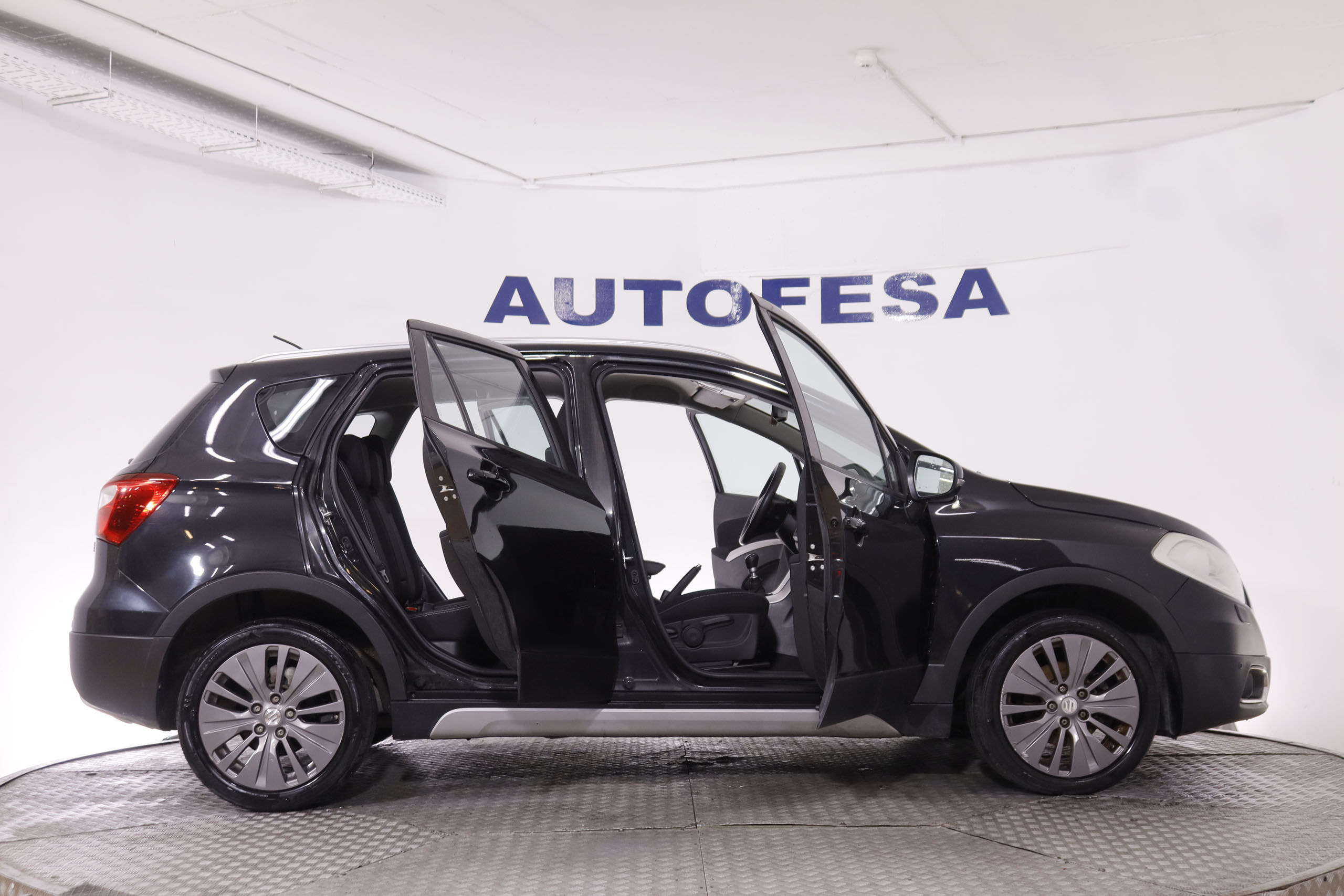 Suzuki S-Cross 1.6 Ddis 4WD - foto 10