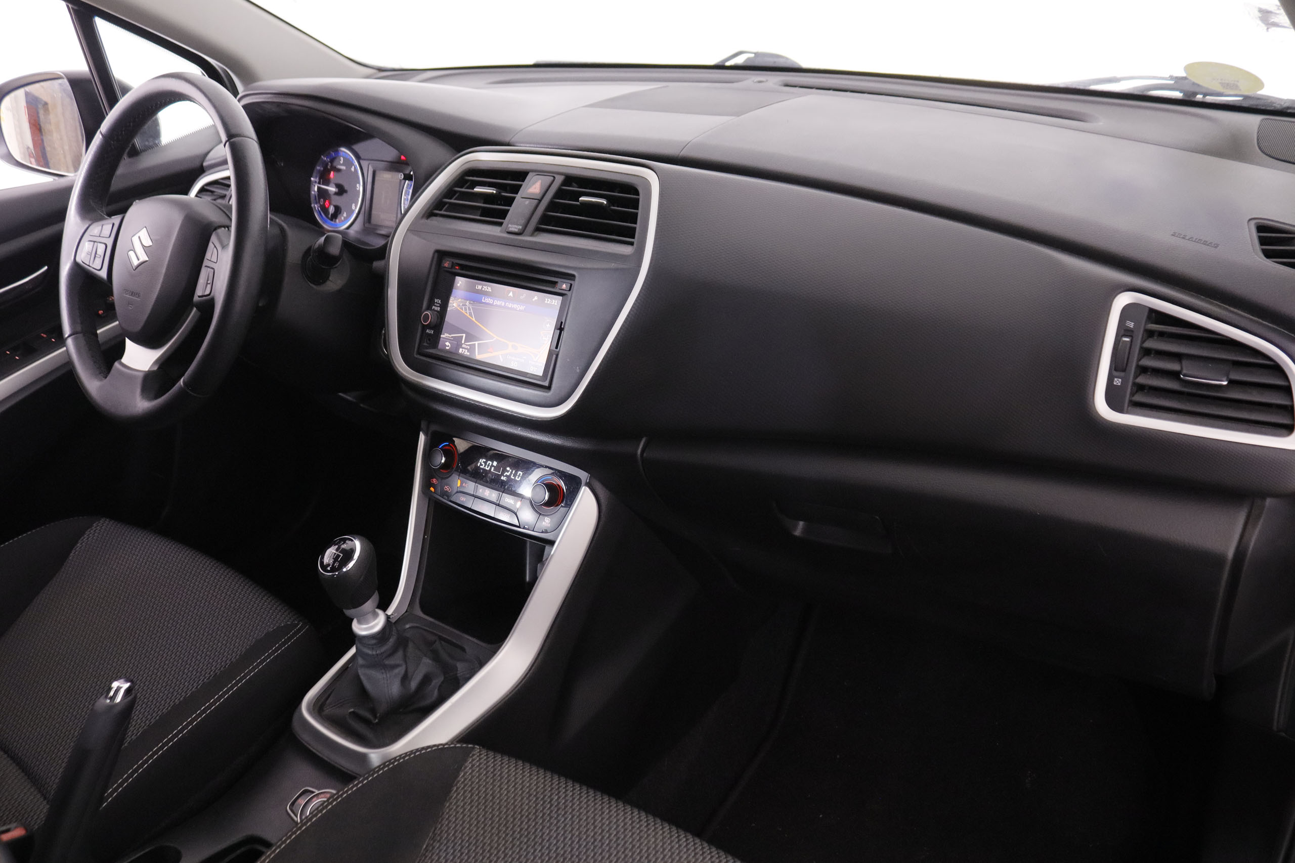 Suzuki S-Cross 1.6 Ddis 4WD - foto 12