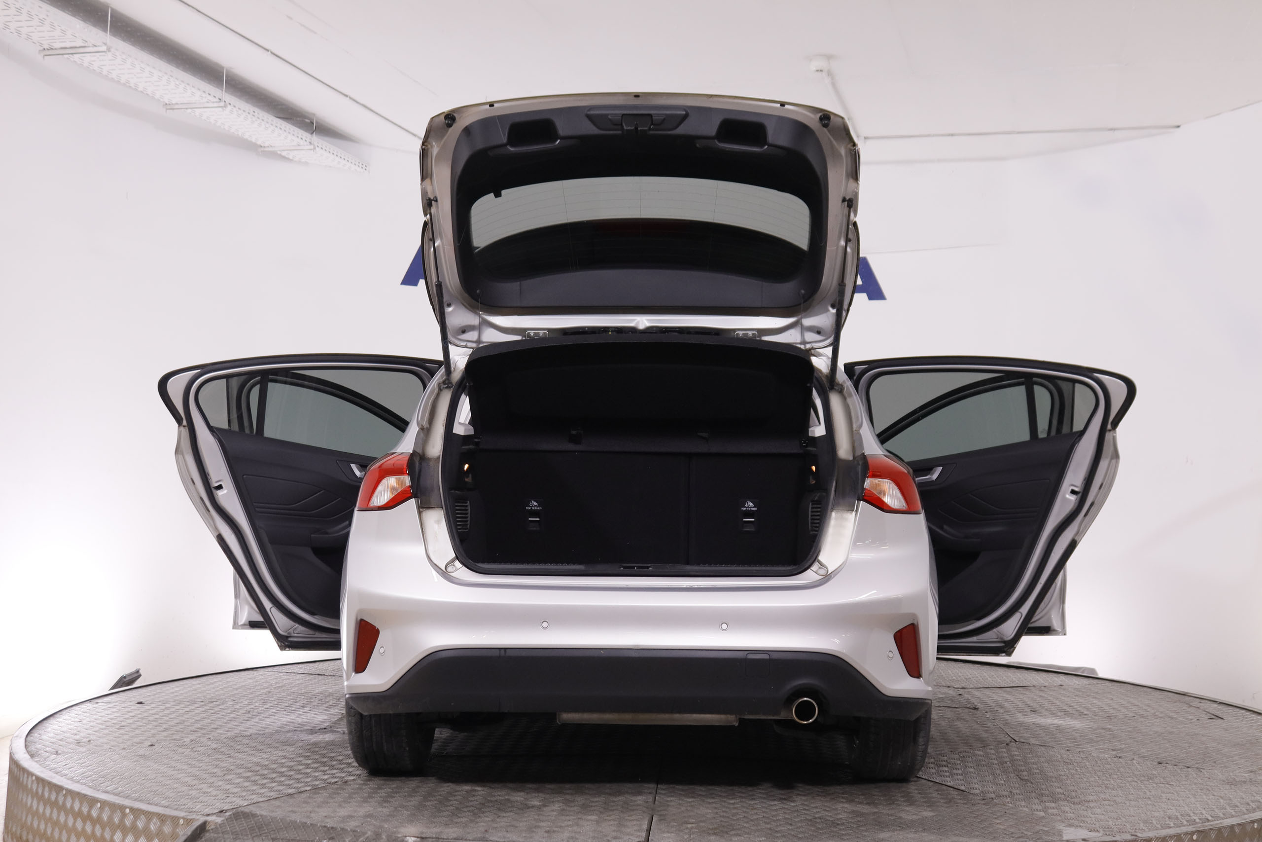 Ford Focus 1.5 EcoBlue Titanium - foto 9