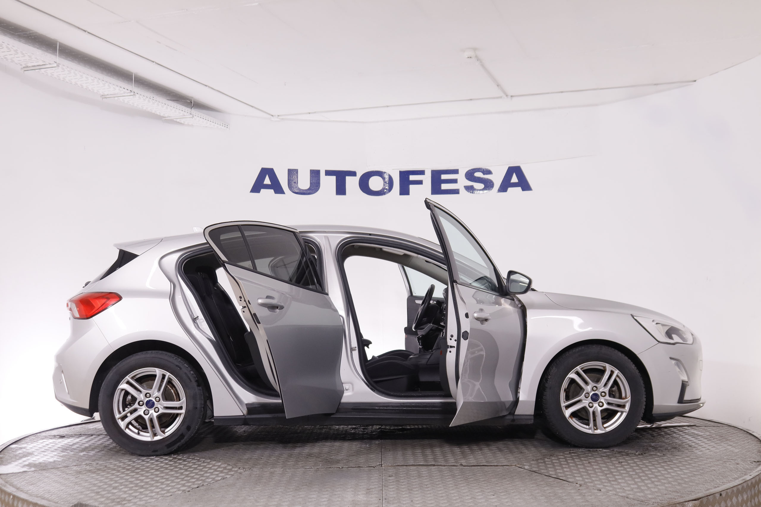 Ford Focus 1.5 EcoBlue Titanium - foto 10