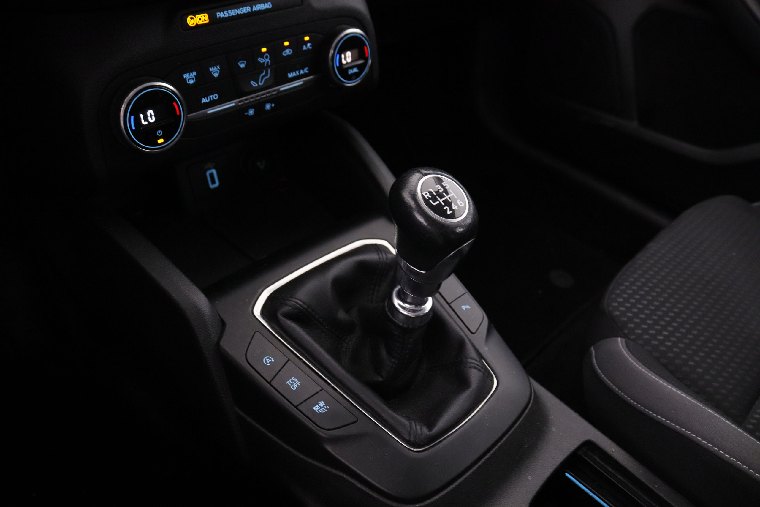 Ford Focus 1.5 EcoBlue Titanium - foto 17